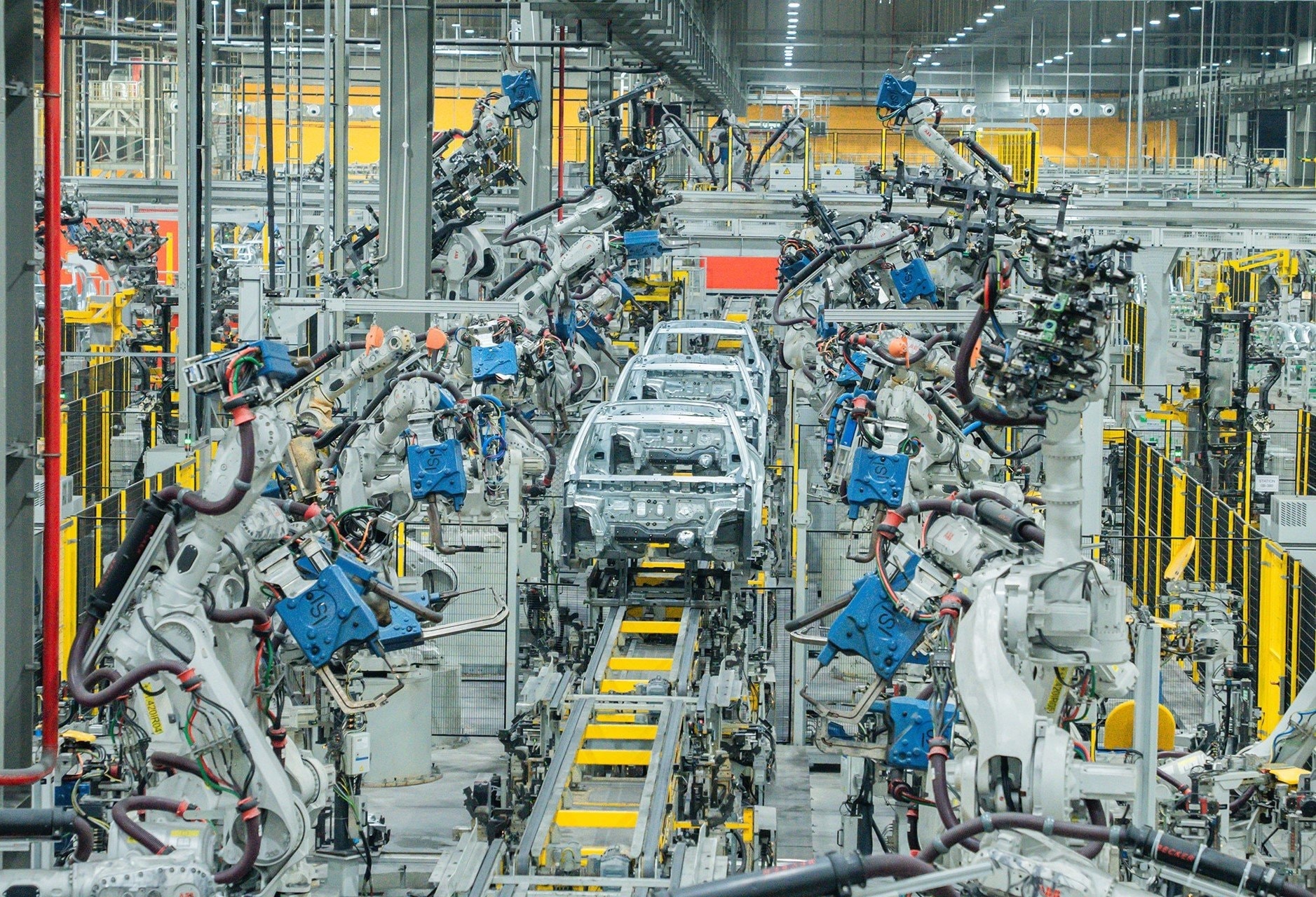 Delegater från nationalförsamlingen presenterar planer för att stödja industriell utveckling_690e97d45d13b.jpg