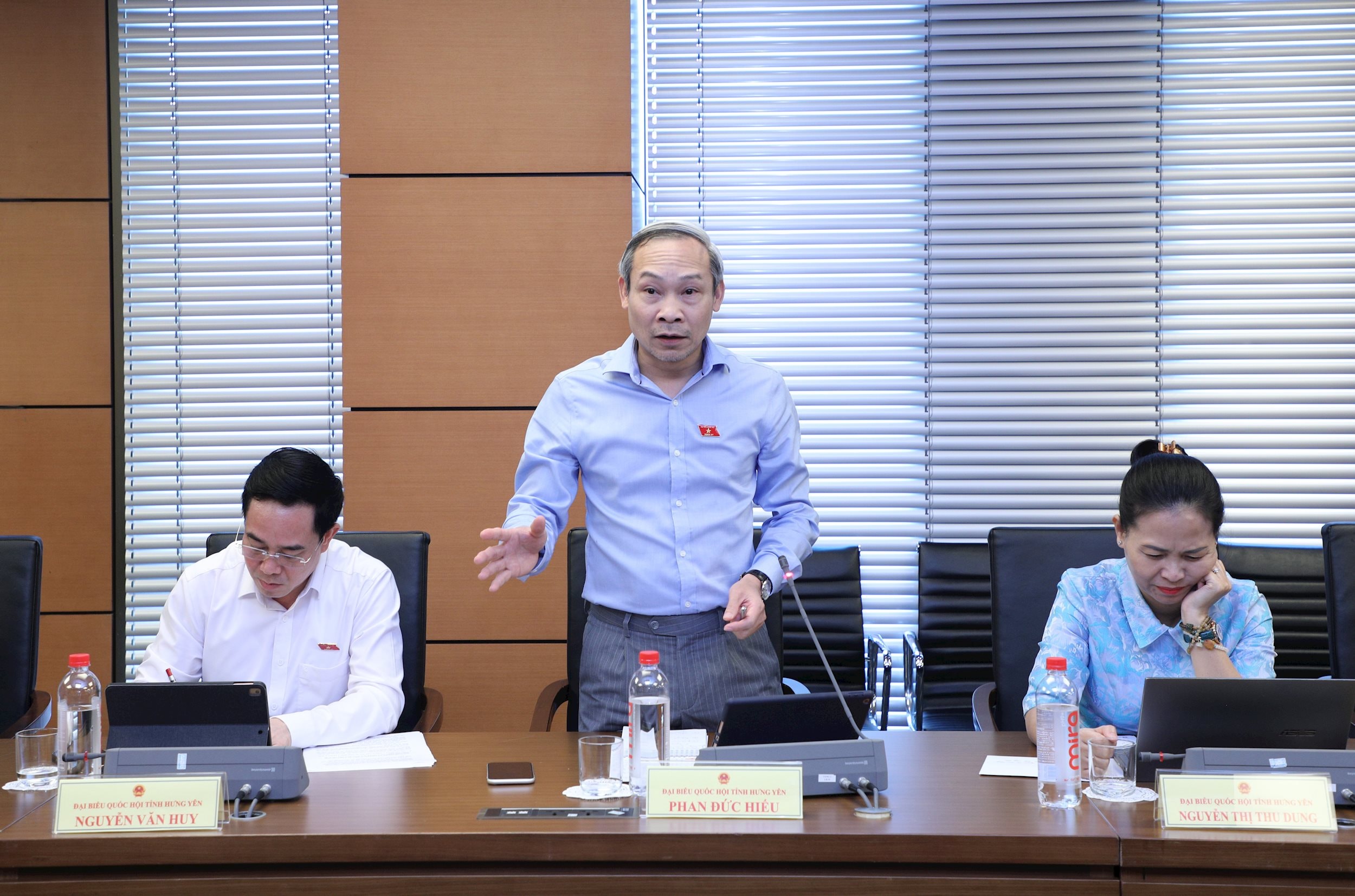 ĐBQH Phan Đức Hiếu (Hưng Yên) thảo luận tại tổ