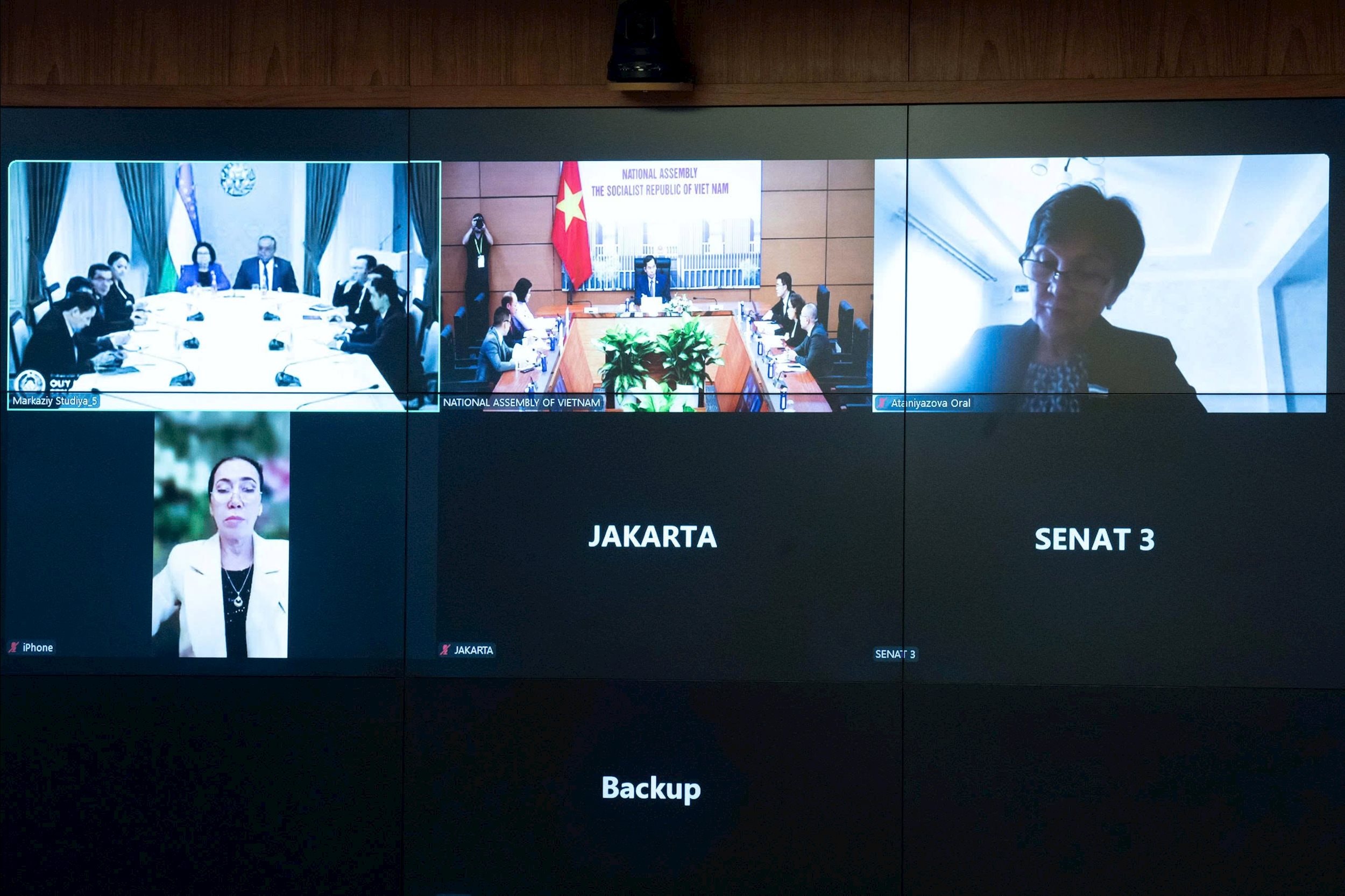 Nhóm Nghị sĩ hữu nghị Uzbekistan - Việt Nam tham dự cuộc họp