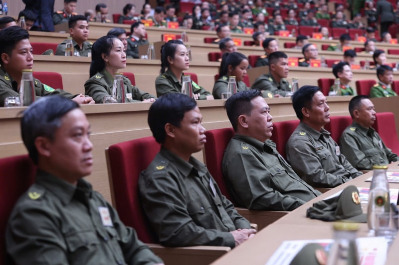 The Prime Minister attended and directed the conference to review 1 year of deploying forces to participate in protecting security and order at the grassroots level -1