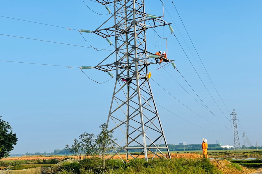 ការដំឡើង និងជួសជុលបណ្តាញអគ្គិសនី