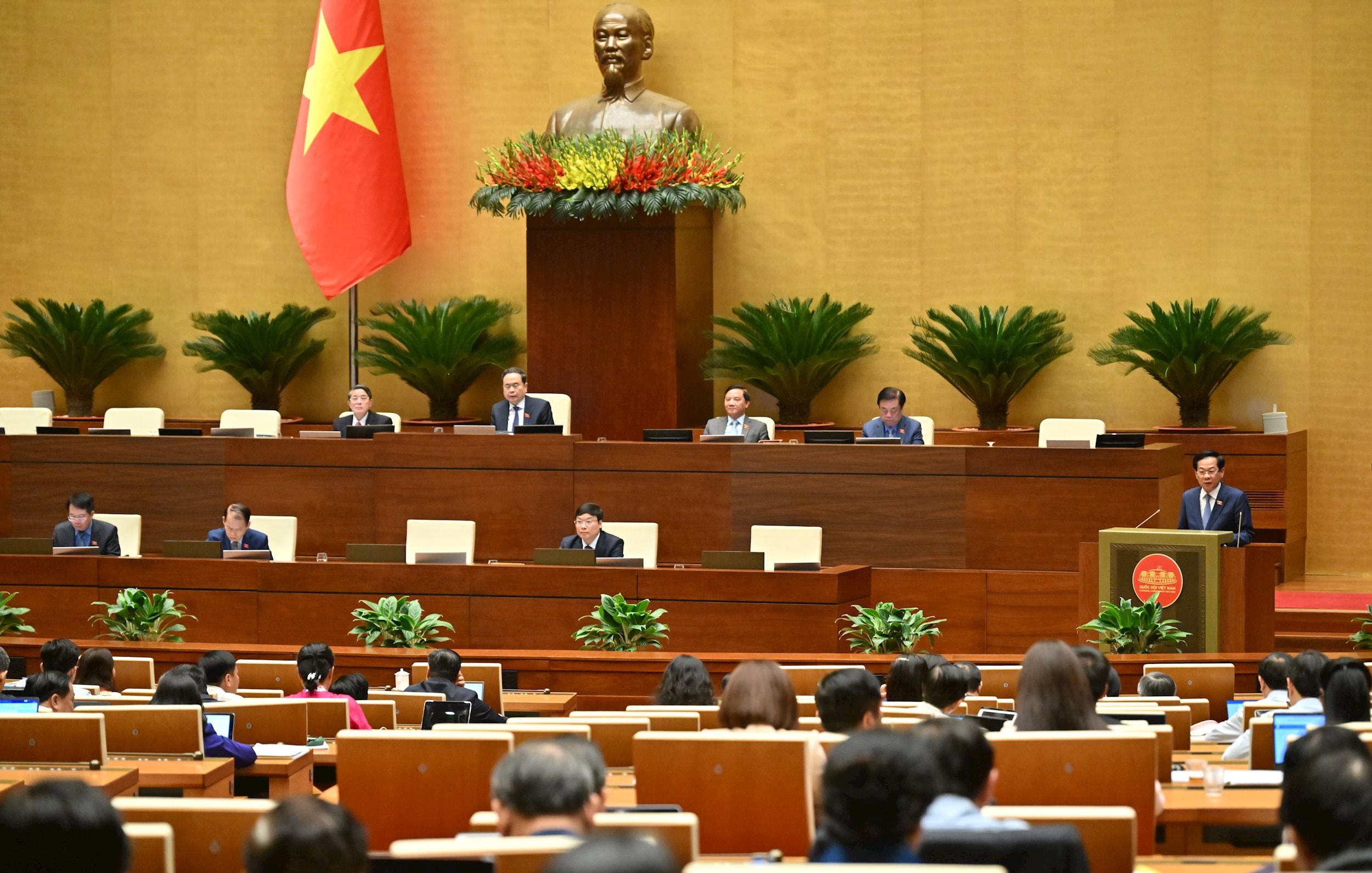 Bộ trưởng Bộ Nội vụ Đỗ Thanh Bình giải trình, làm rõ một số vấn đề ĐBQH nêuVQK_0831