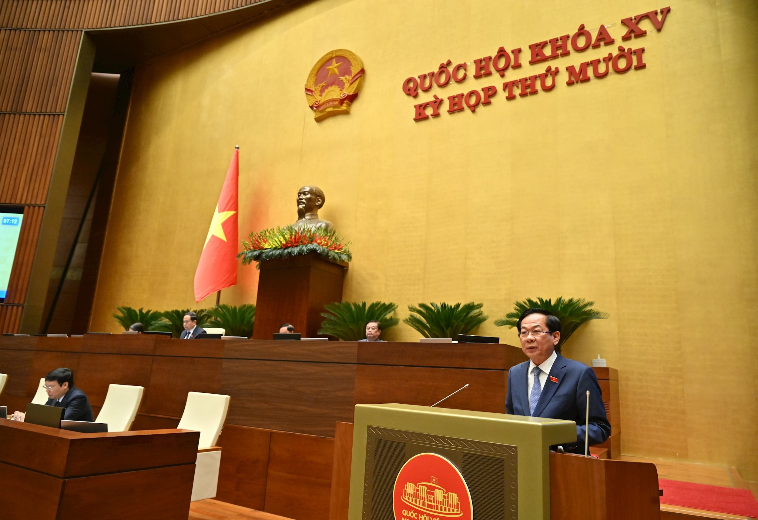 Bộ trưởng Bộ Nội vụ Đỗ Thanh Bình giải trình, làm rõ một số vấn đề ĐBQH nêuVQK_0837