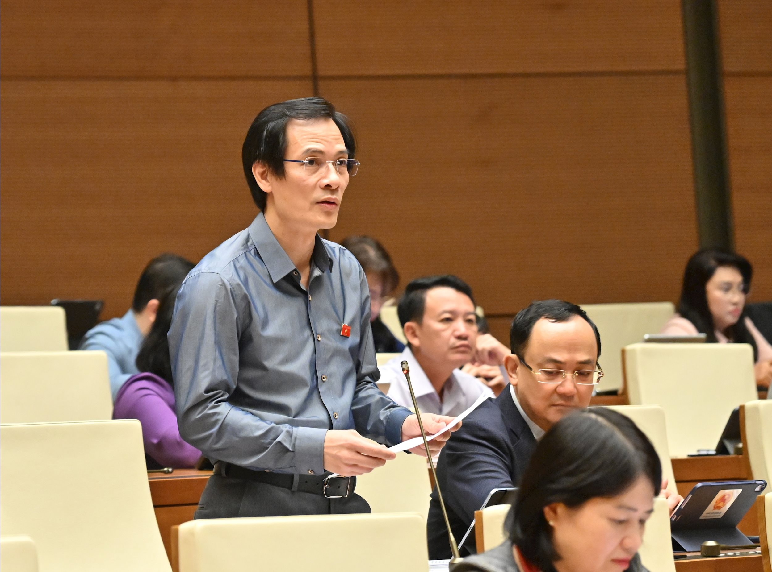 ĐBQH Bùi Sỹ Hoàn (Hải Phòng)VQK_0684