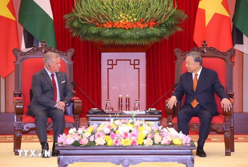 Party General Secretary To Lam and King Abdullah II Ibn Al Hussein of Jordan (Photo: VNA)