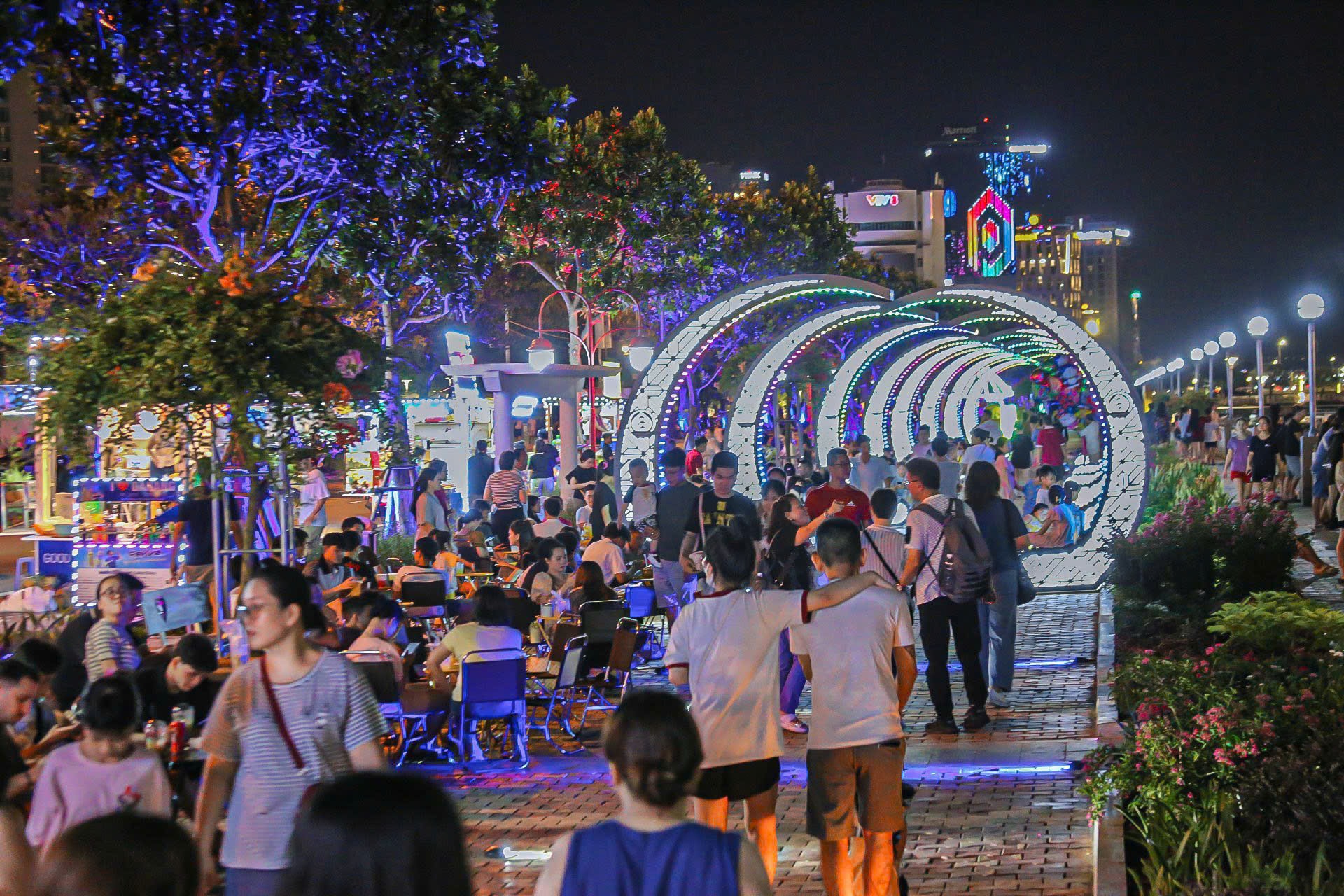 Danang_economia_noturna (3)