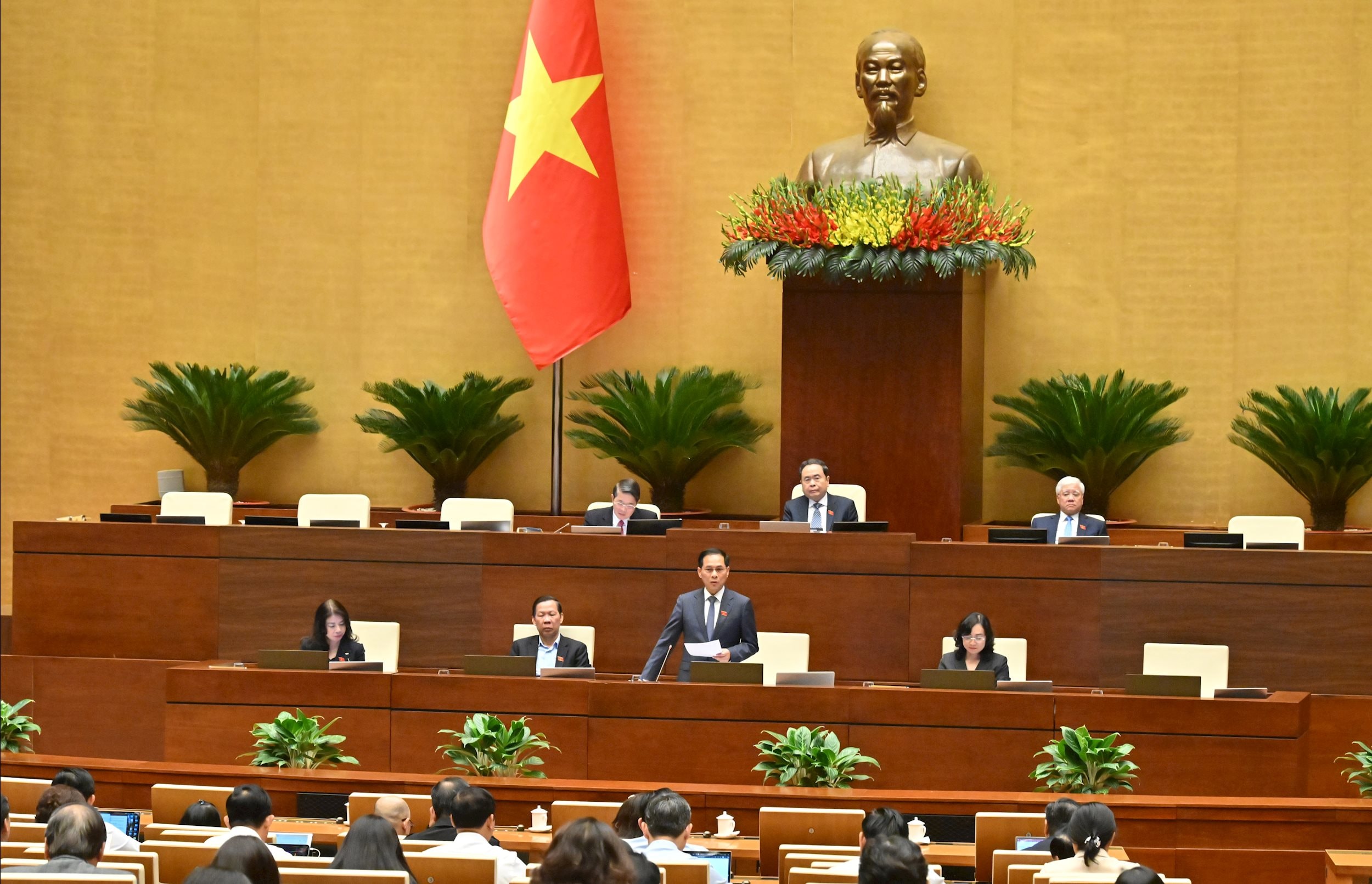 Phó Thủ tướng Chính phủ Bùi Thanh SơnVQK_1069