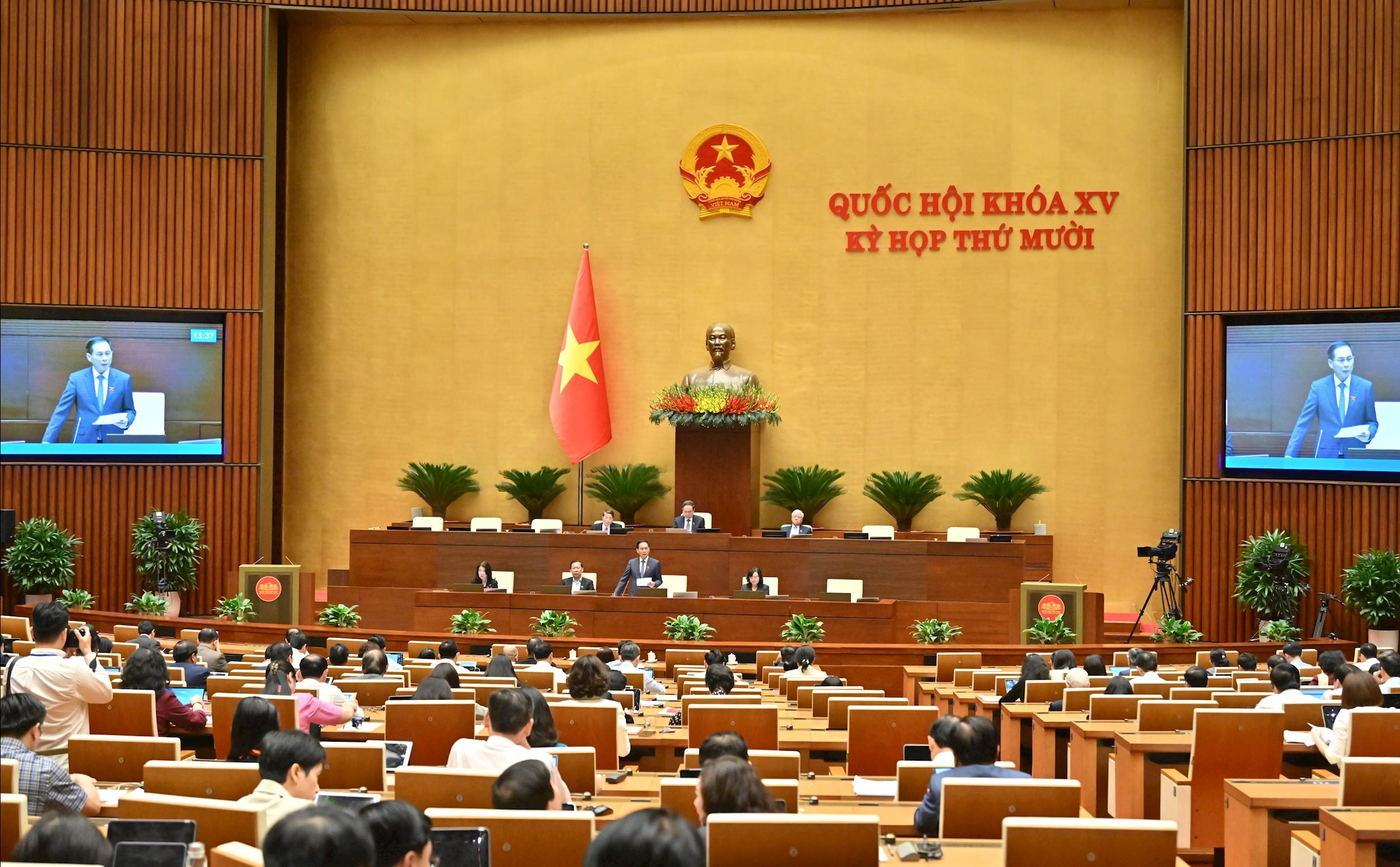 Phó Thủ tướng Chính phủ Bùi Thanh SơnVQK_1073