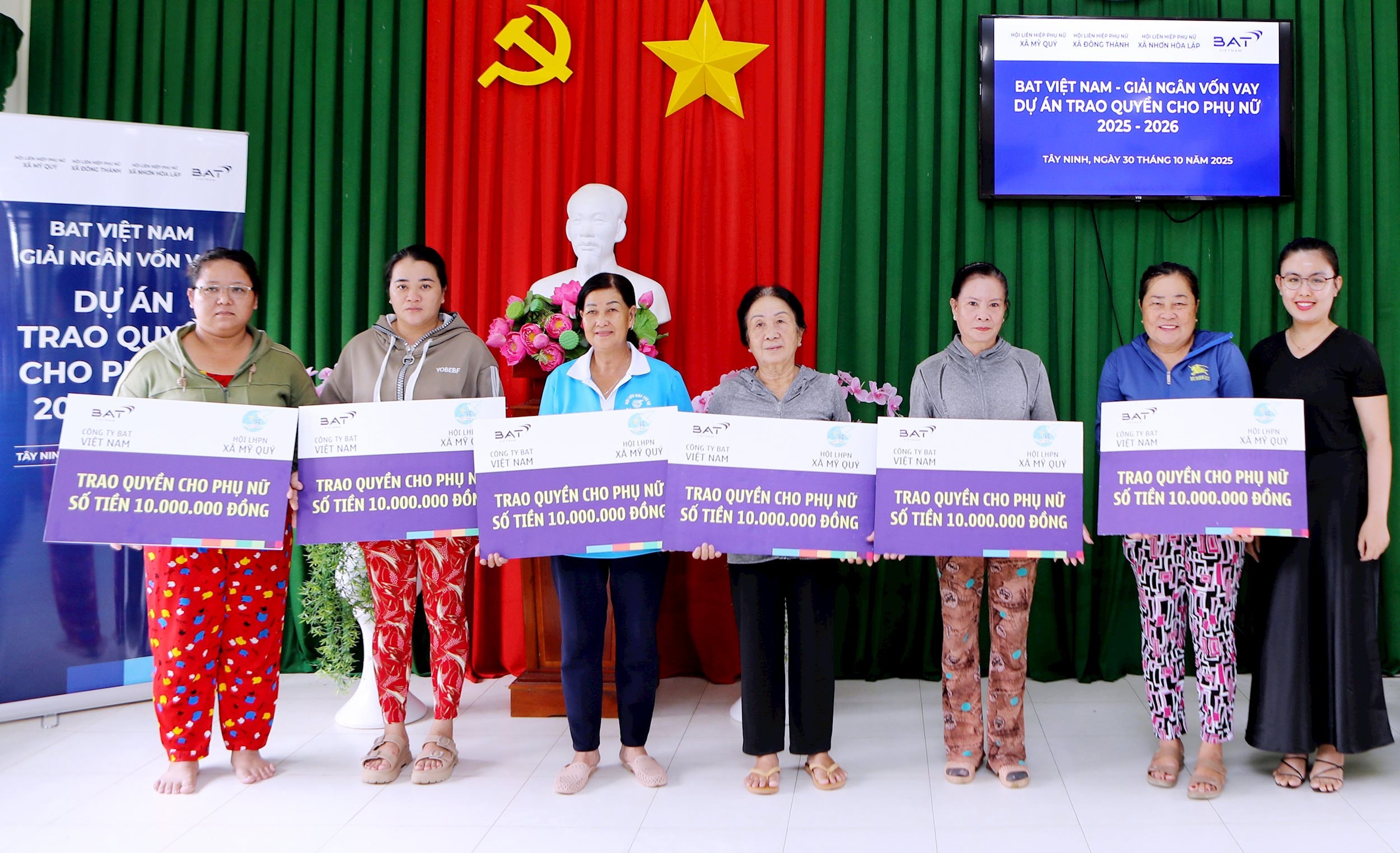 Trao bang_cac ho vay (1)