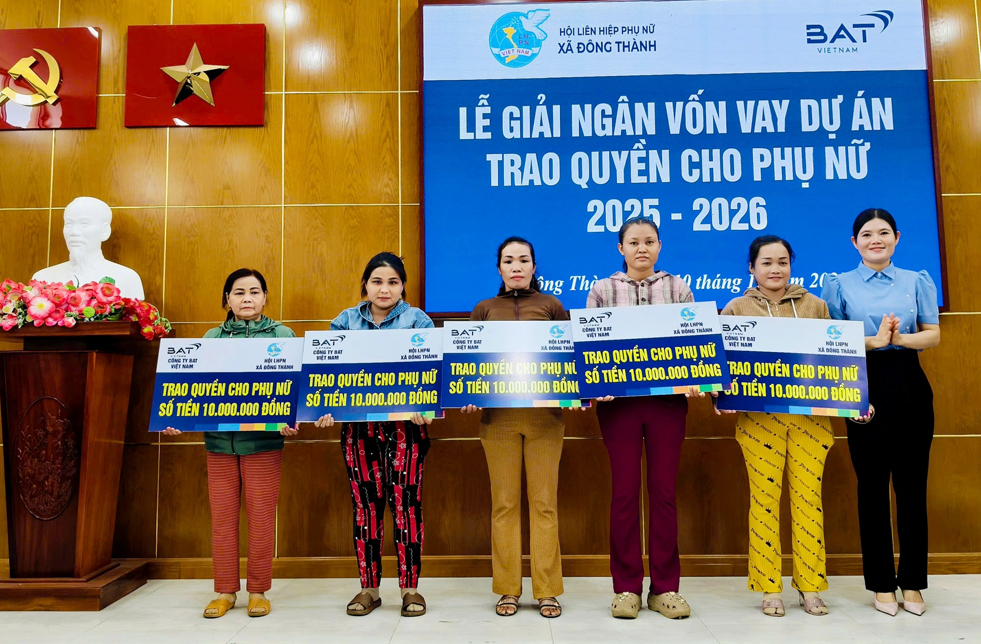 Trao tien_cac ho vay (5)