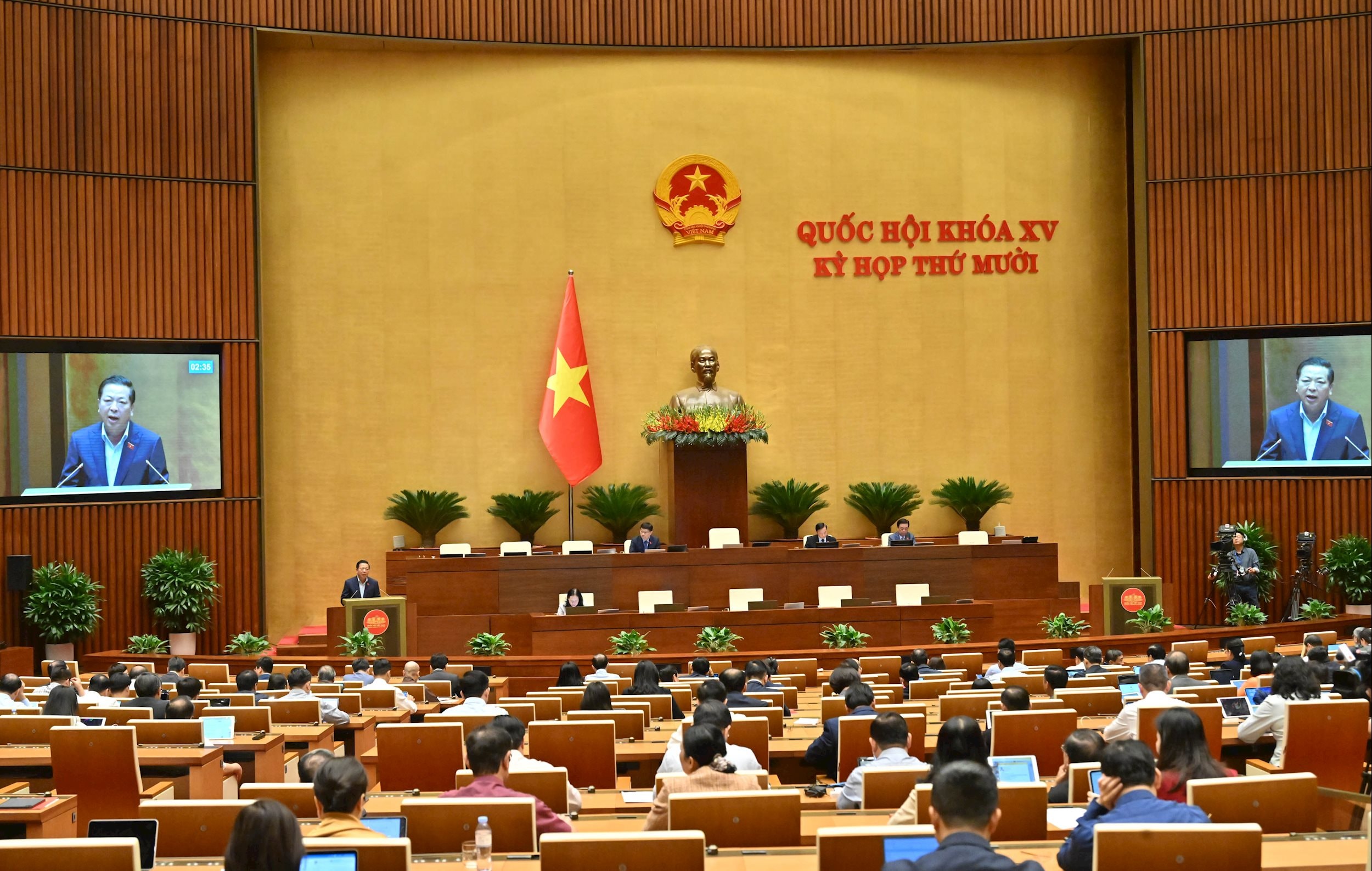 Bộ trưởng Bộ Xây dựng Trần Hồng MinhVQK_1154