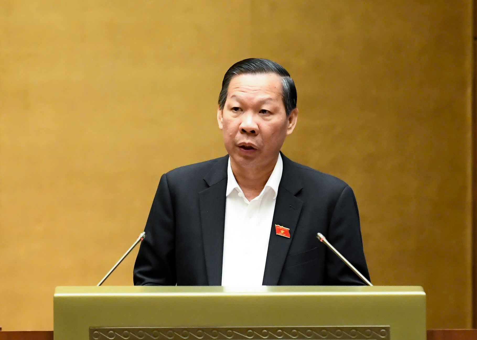 Presidente del Comité Económico y Financiero, Phan Van Mai