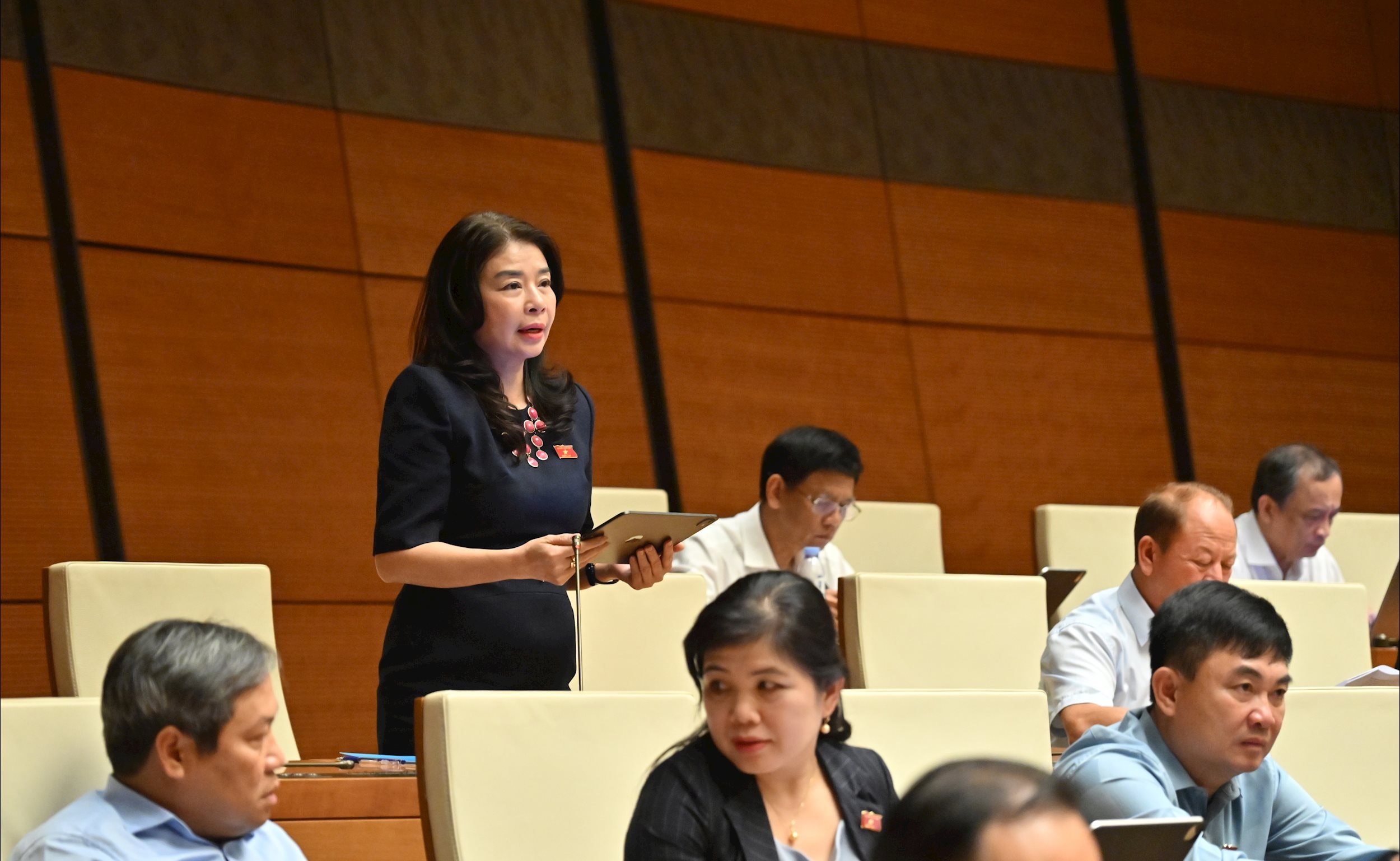 ĐBQH Lê Thu Hà (Lào Cai)VQK_1455