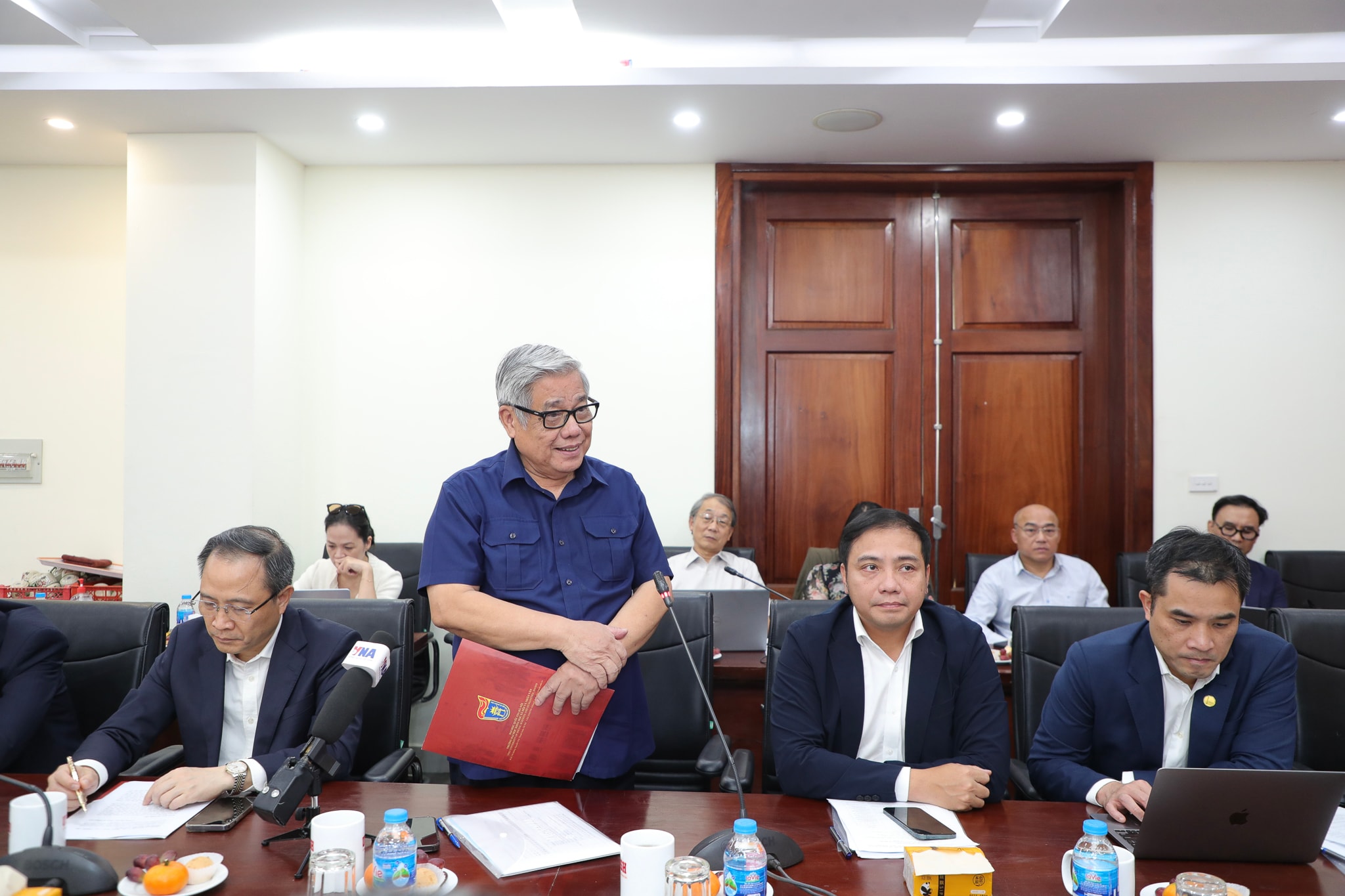 VNU - Gop y van kien DH Dang (1)