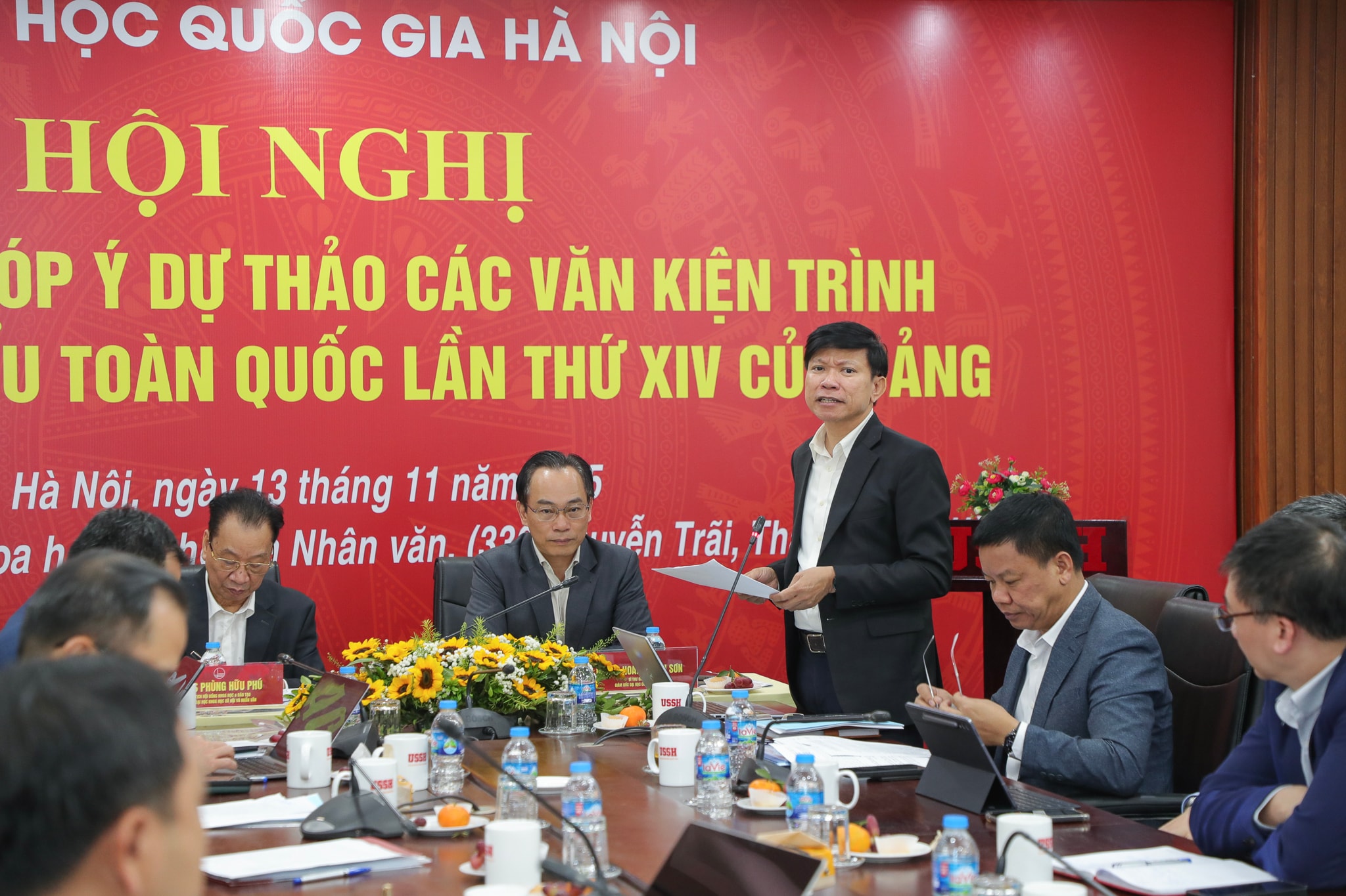 VNU - Gop y van kien DH Dang (10)