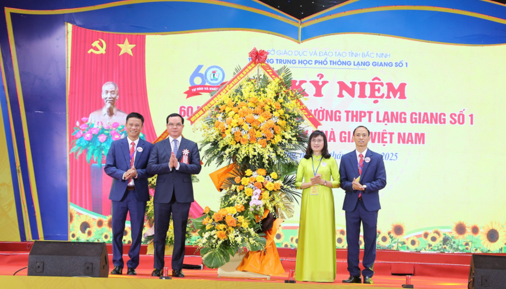 Ảnh chụp Màn hình 2025-11-17 lúc 11.07.09