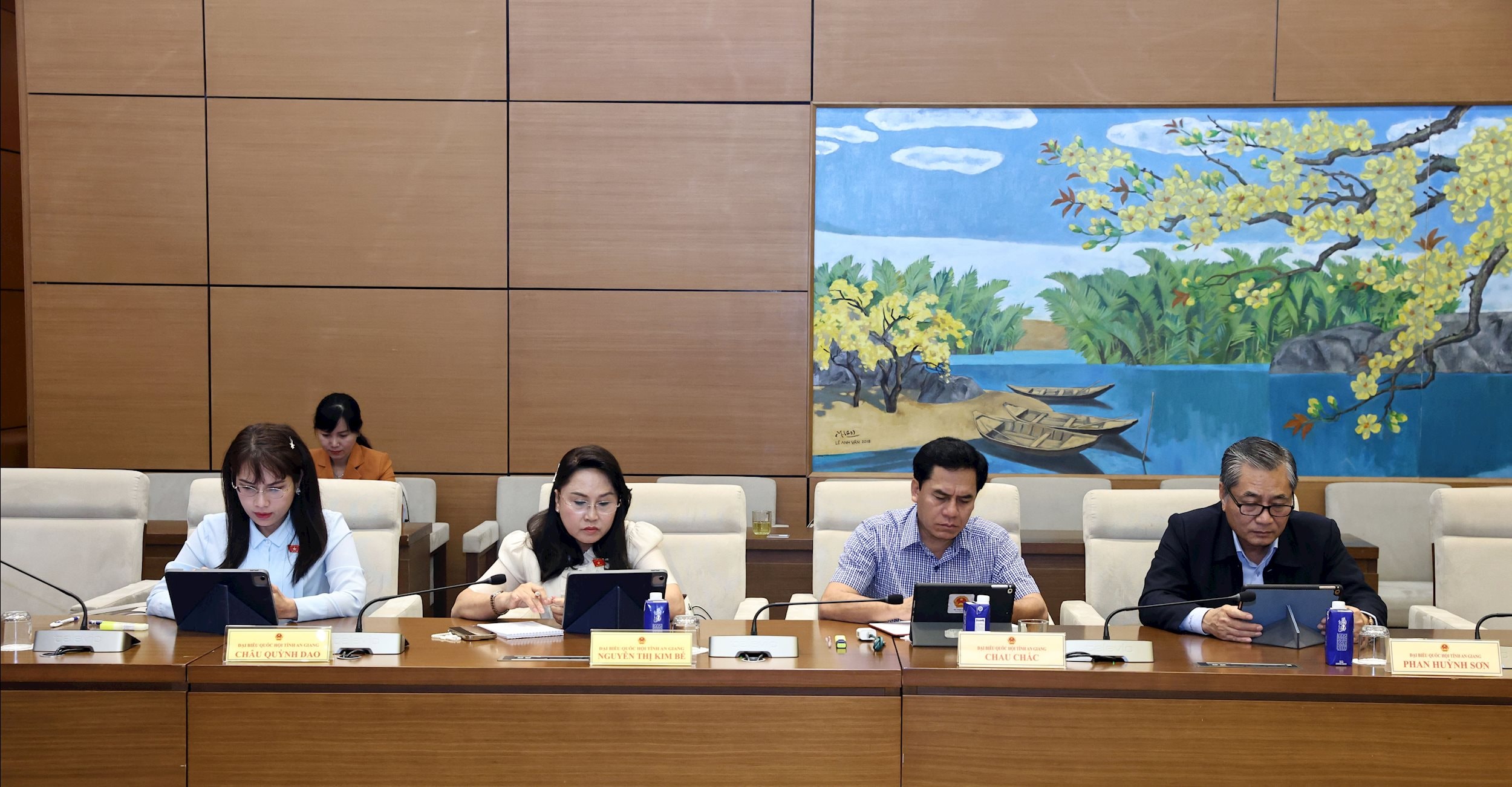 Delegáti účastnící se schůze Skupina 14 (2)