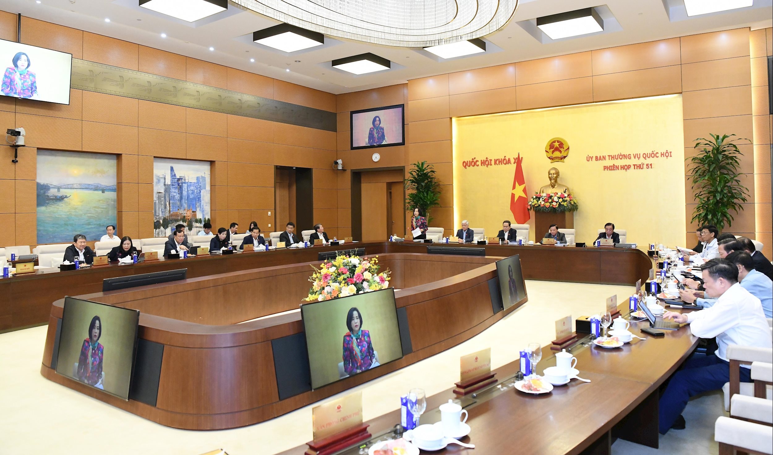 Огляд зустрічі.