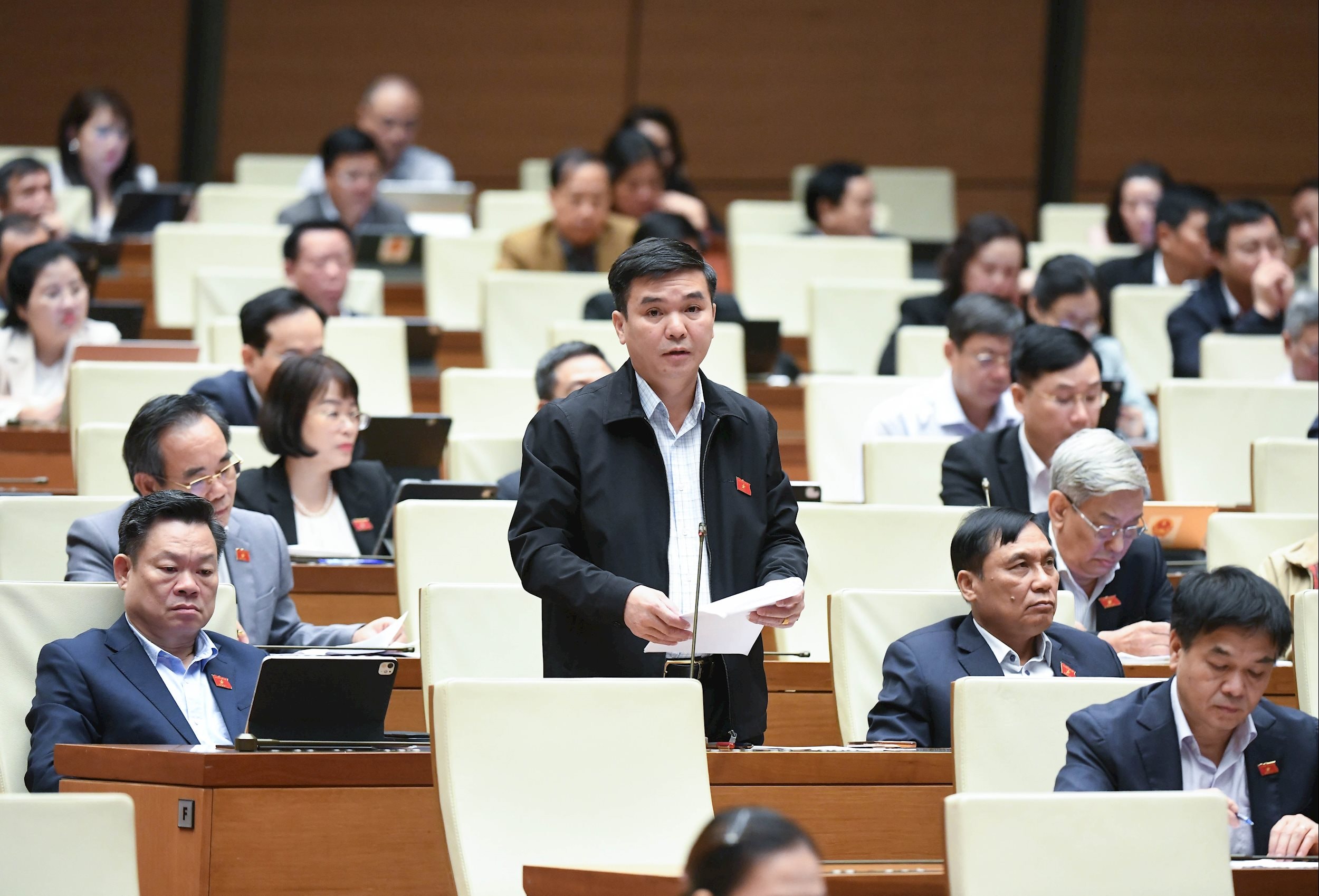 Đại biểu Hà Sỹ Huân, đoàn Thái Nguyên