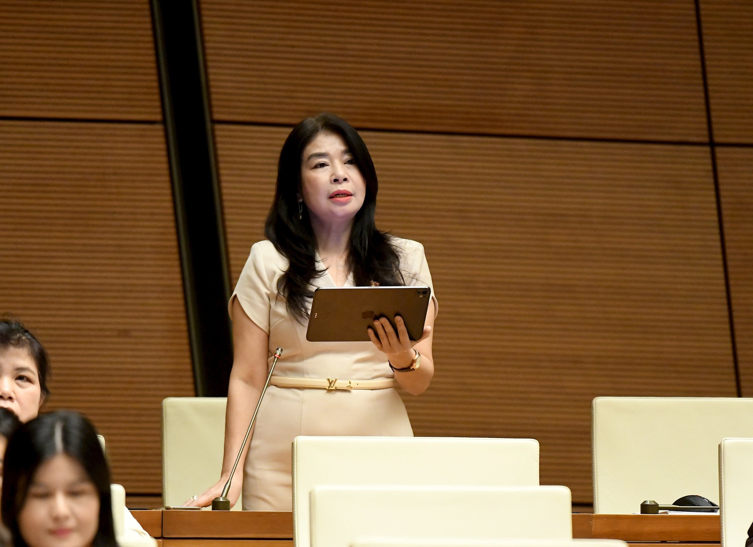 Đại biểu Lê Thu Hà, Đoàn Lào Cai.1