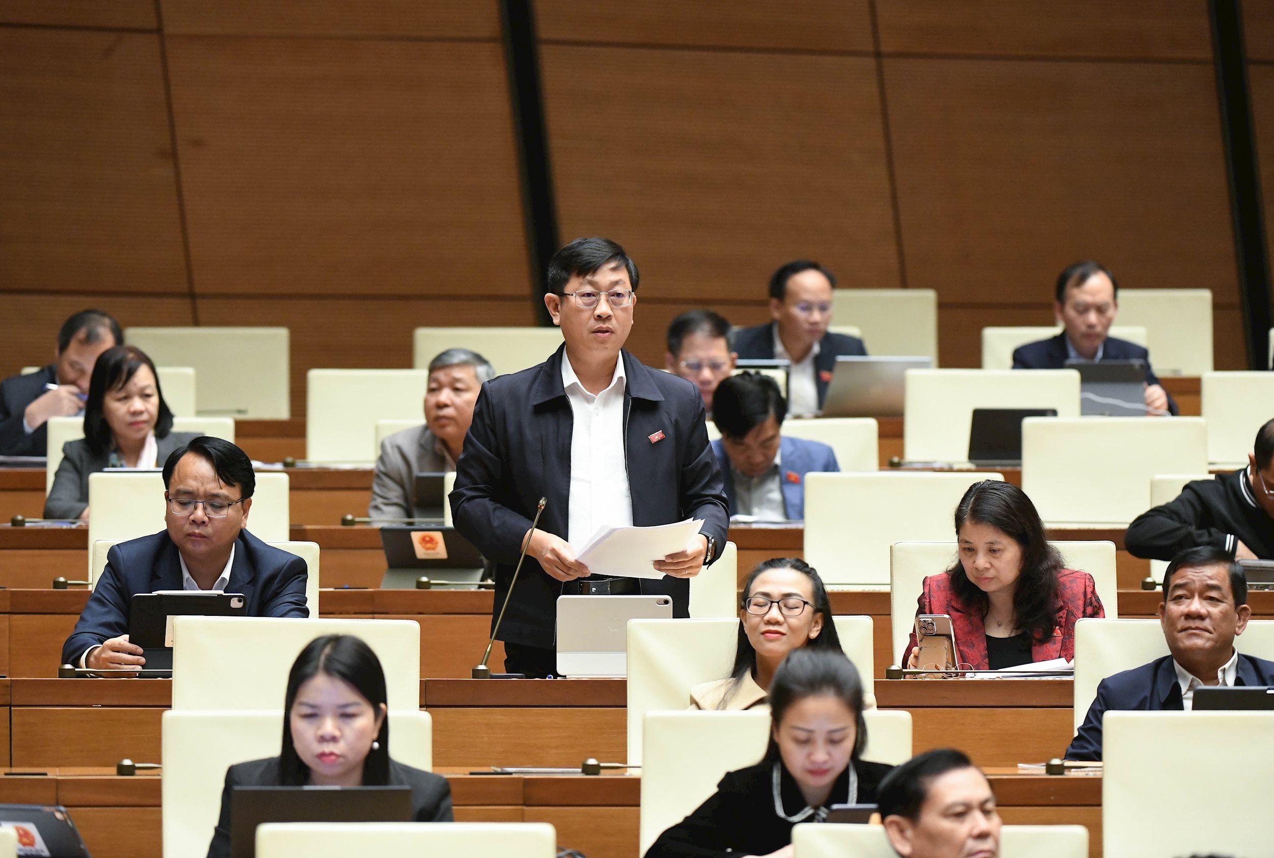 Nguyen Huu Thong küldött, Lam Dong küldöttség.1 (1)