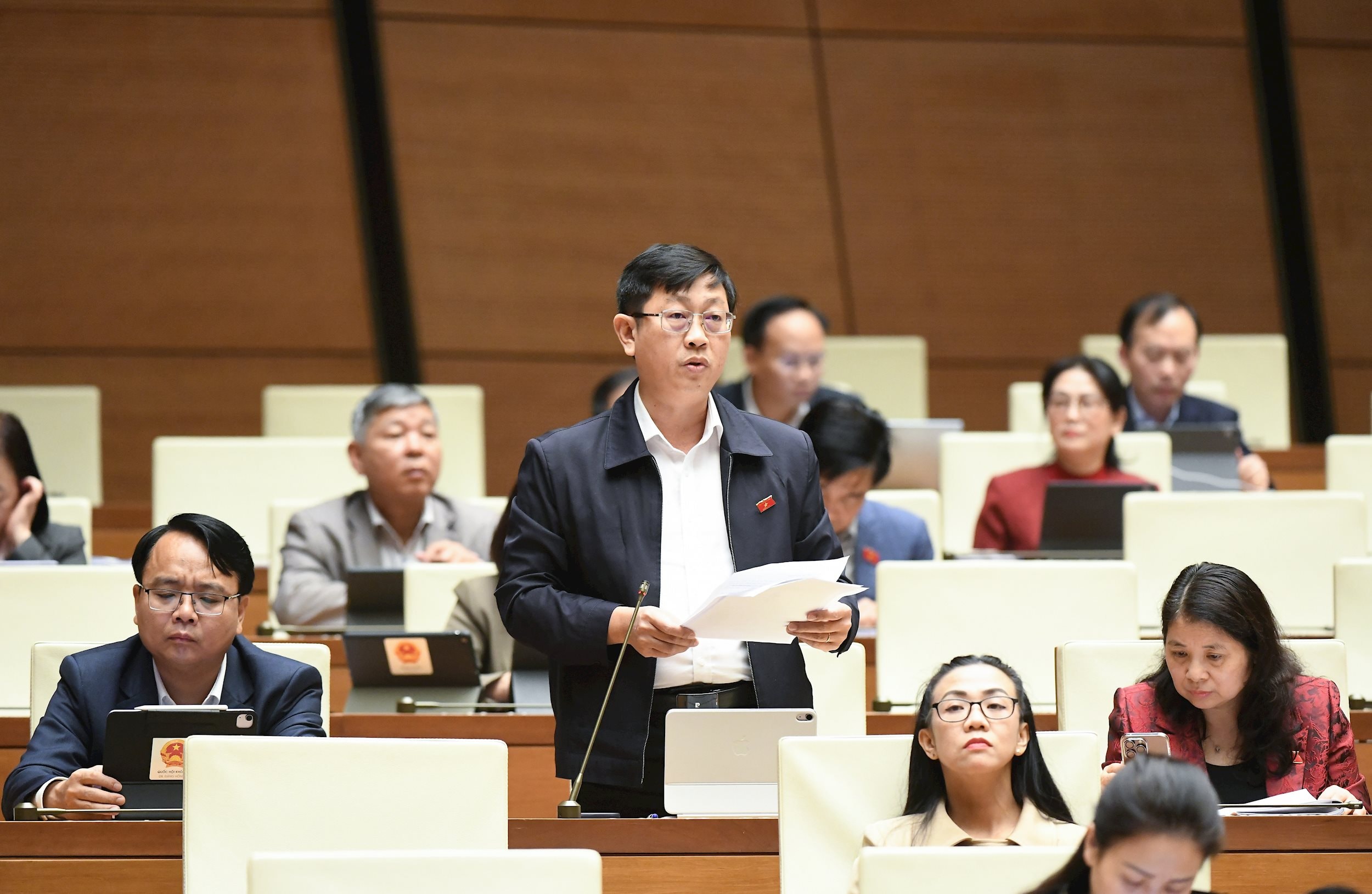 Đại biểu Nguyễn Hữu Thông, Đoàn Lâm Đồng.2