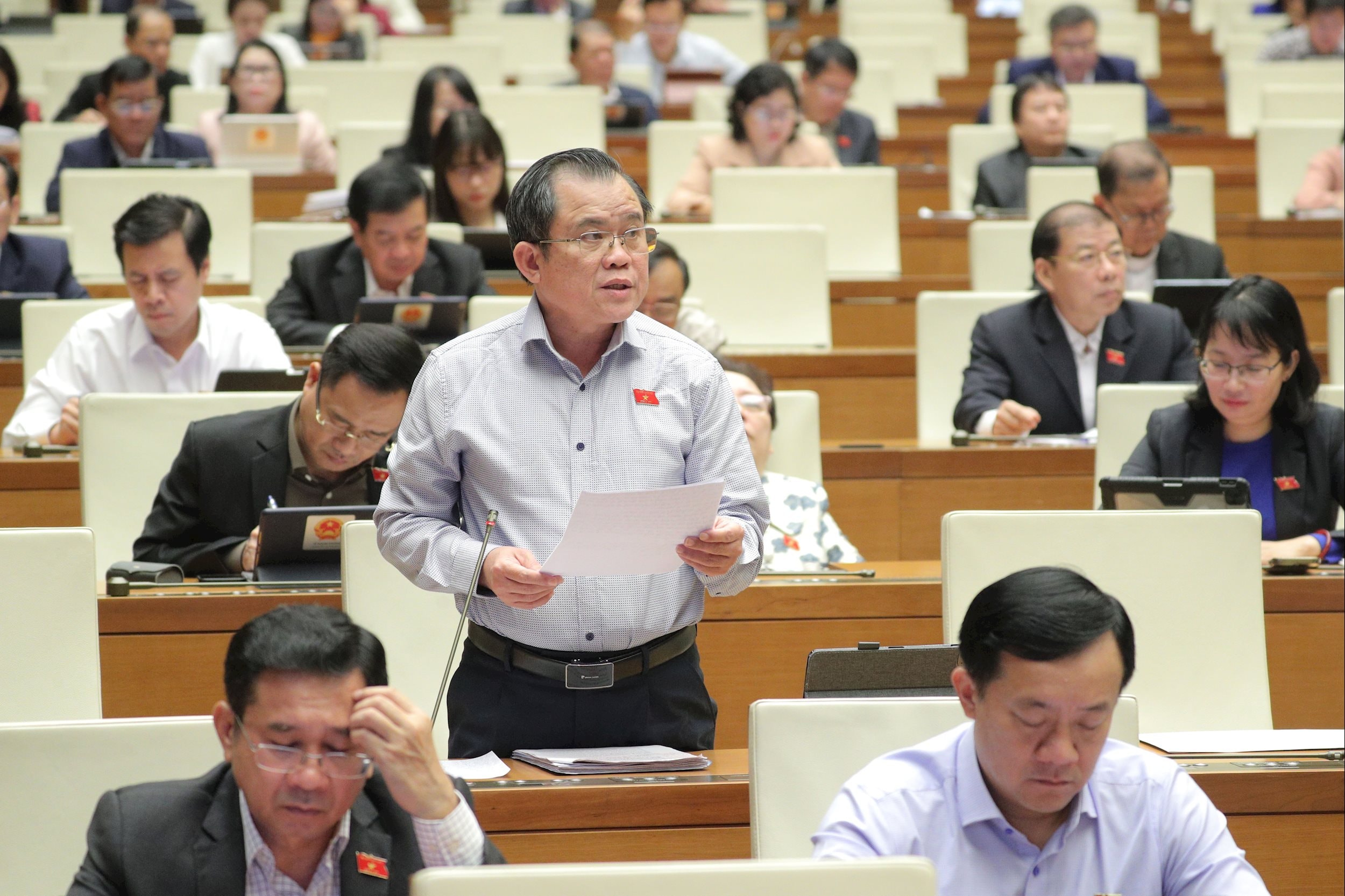 តំណាងរដ្ឋសភា Nguyen Tam Hung (ហូជីមិញ)