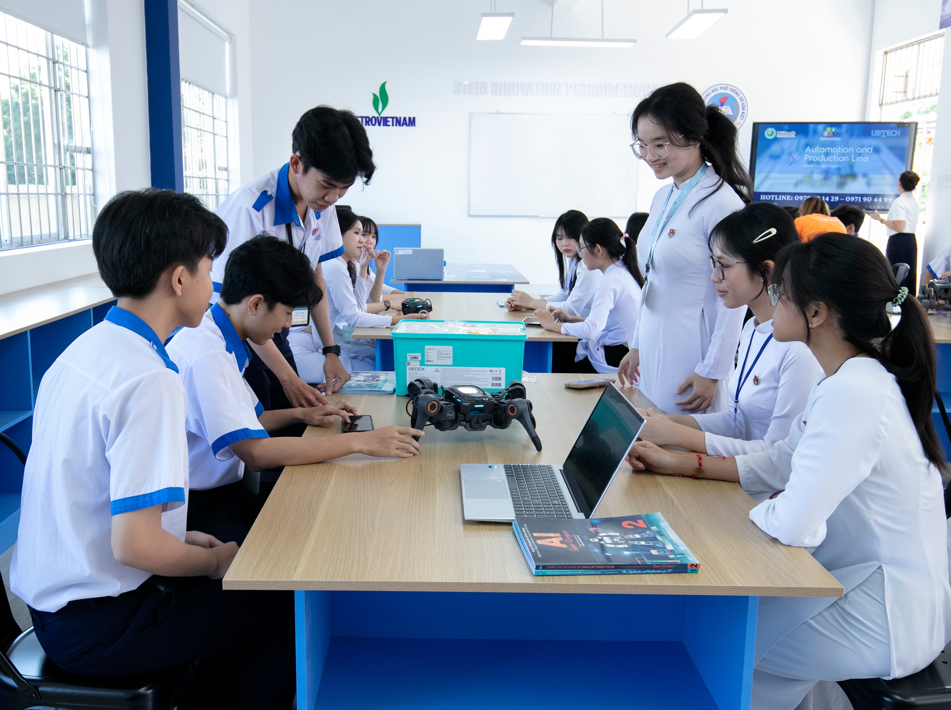 Không gian học tập mới - phòng học STEM với nhiều trải nghiệm thực tế sẽ kích thích sự tò mò và khả năng sáng tạo của các em học sinh