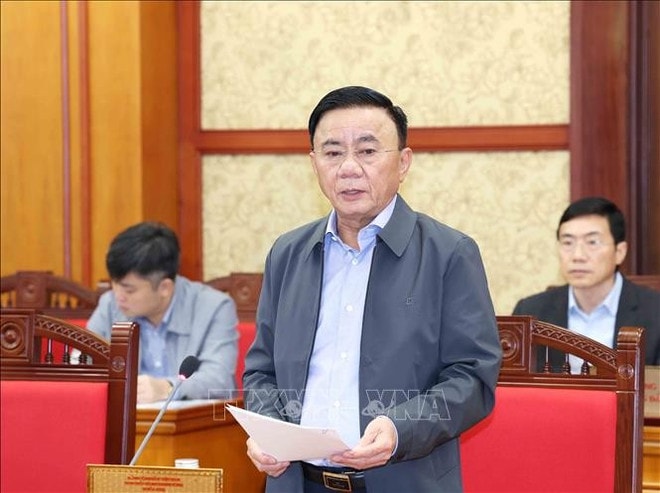 tran-cam-tu.jpg