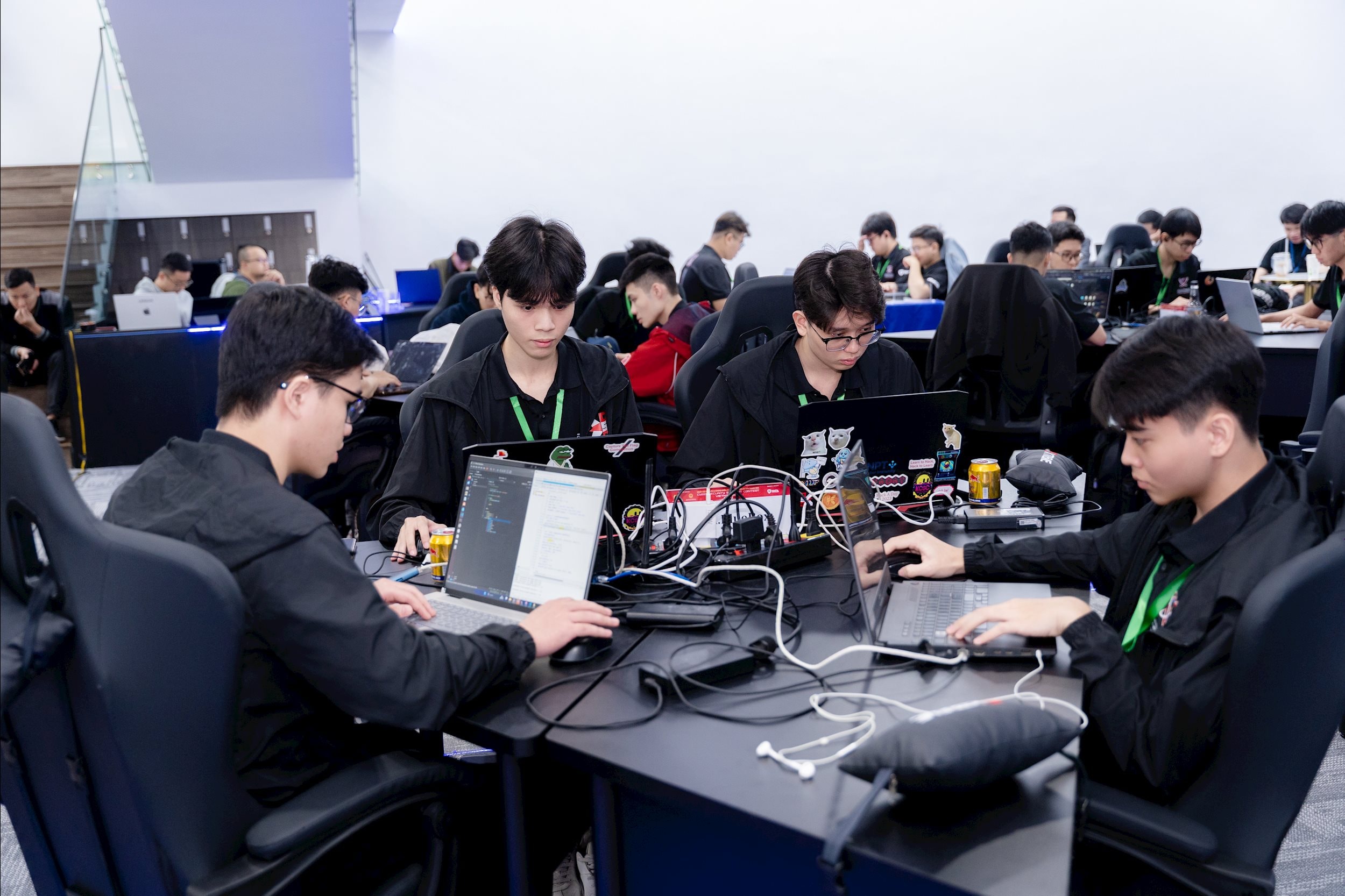 1. Vong Chung khao cuoc thi Sinh vien An ninh mang 2025