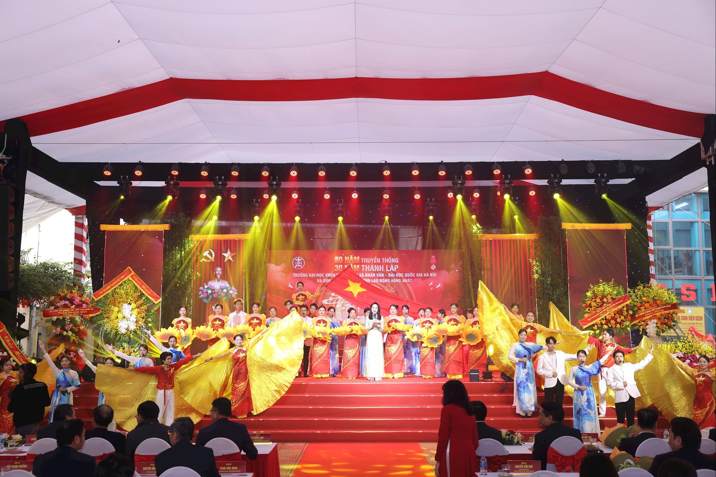 21. USSH 80 nam (37)