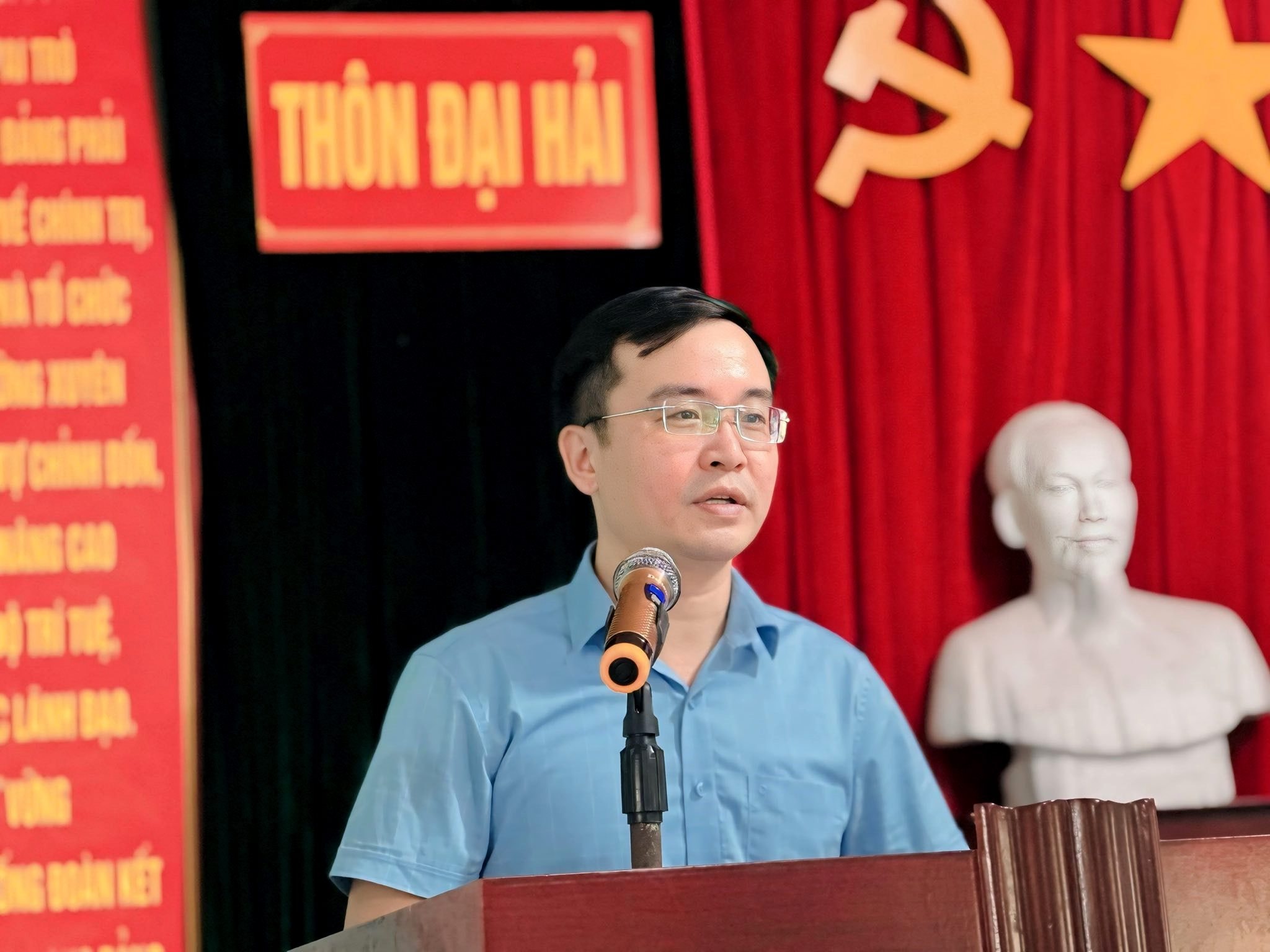 Sekretær i Thach Khe kommune