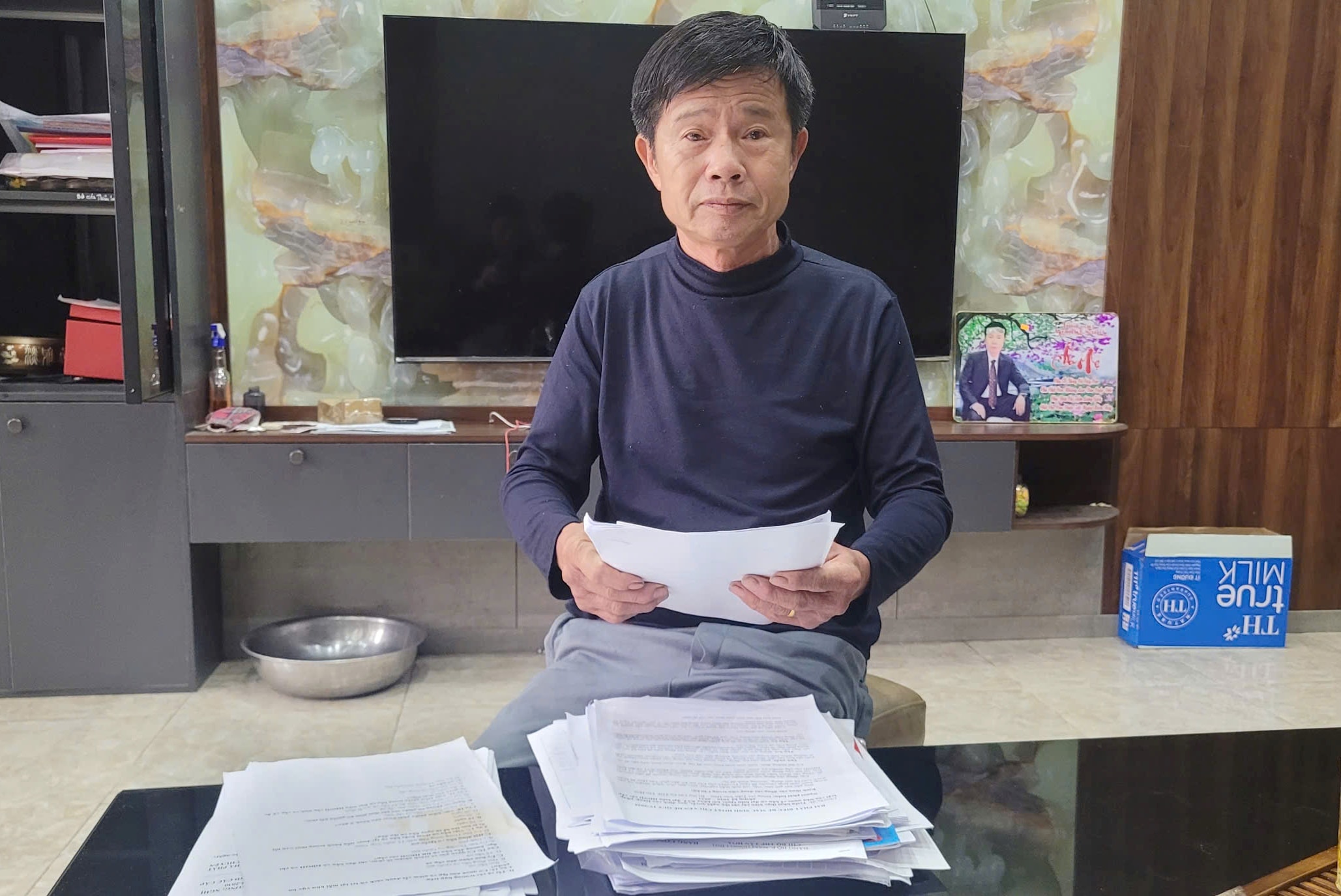 Mr. Huu, Tan Hoa boligområde