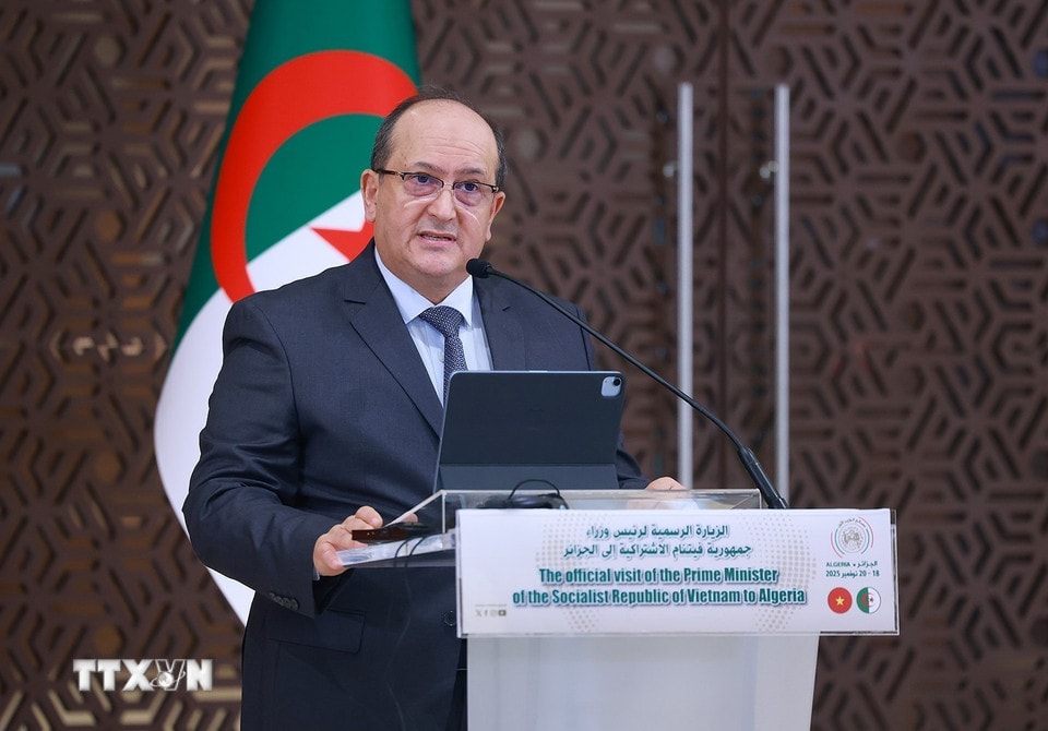 Thủ tướng Algeria Sifi Ghrieb phát biểu. (Ảnh: Dương Giang/TTXVN)