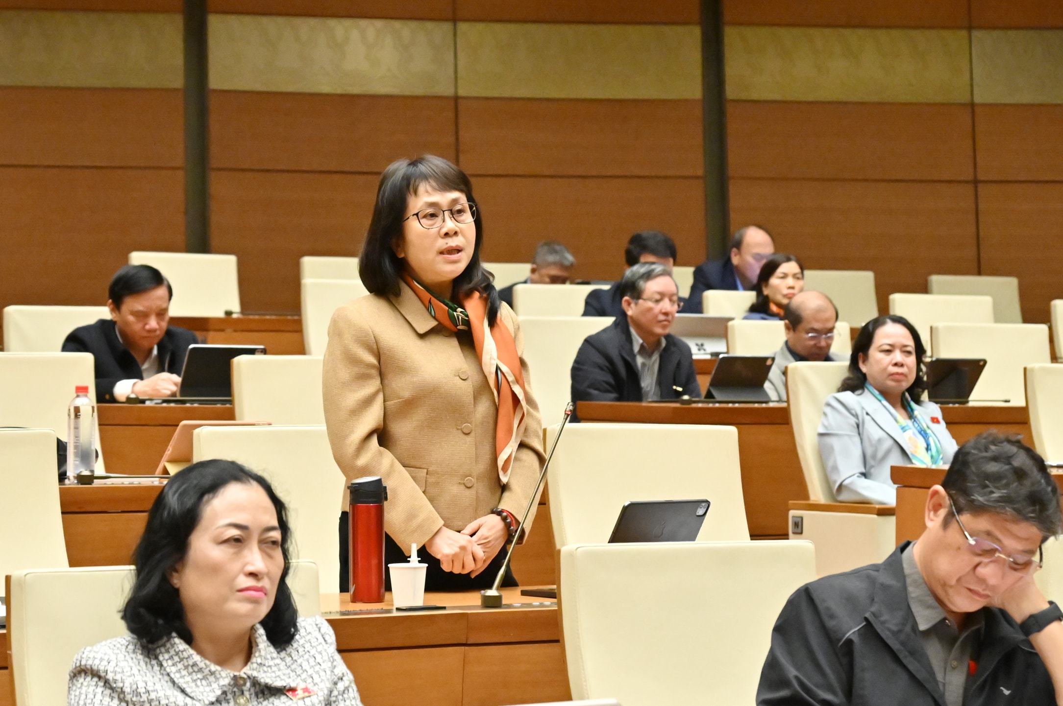 ĐBQH Nguyễn Vân Chi (Nghệ An)VQK_5054