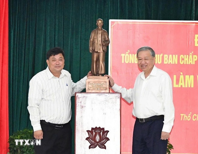 ttxvn-1911-tong-bi-thu-tham-dao-tho-chau-an-giang-3.jpg