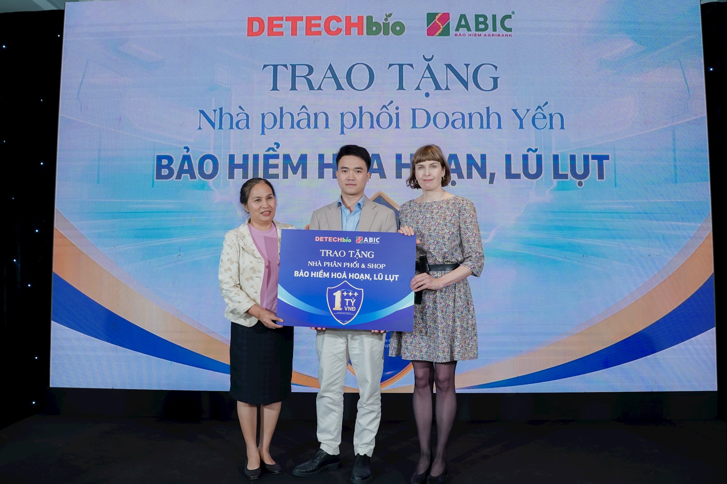 Một số hình ảnh DETECHBio trao tặng bảo hiểm Hỏa hoạn, Lũ lụt. 