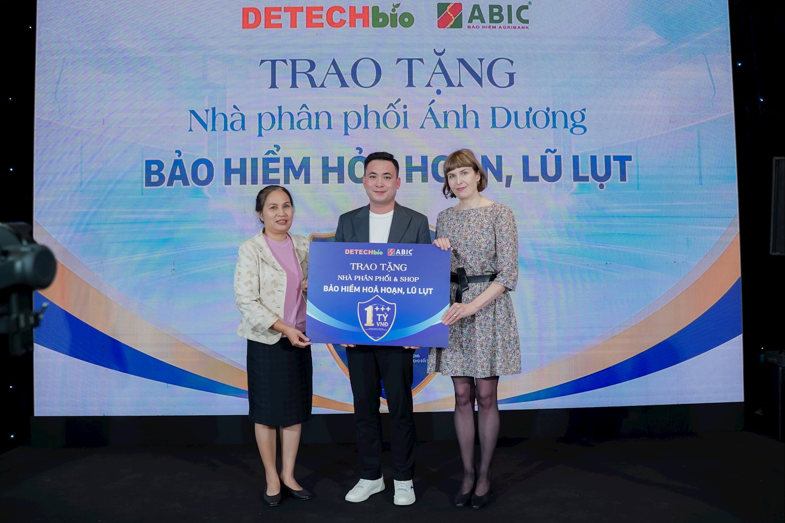 Một số hình ảnh DETECHBio trao tặng bảo hiểm Hỏa hoạn, Lũ lụt