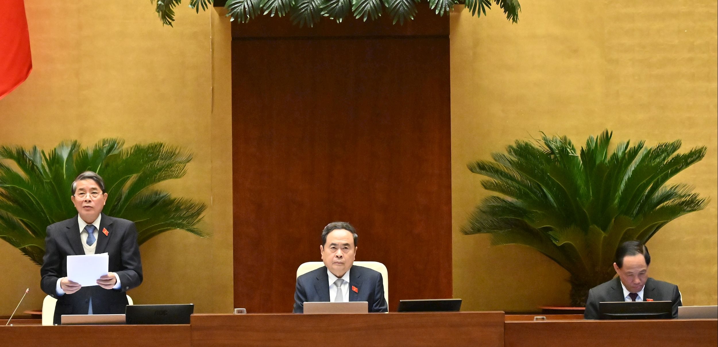 Phó Chủ tịch Quốc hội Nguyễn Đức Hải điều hành phiên họpVQK_4911++