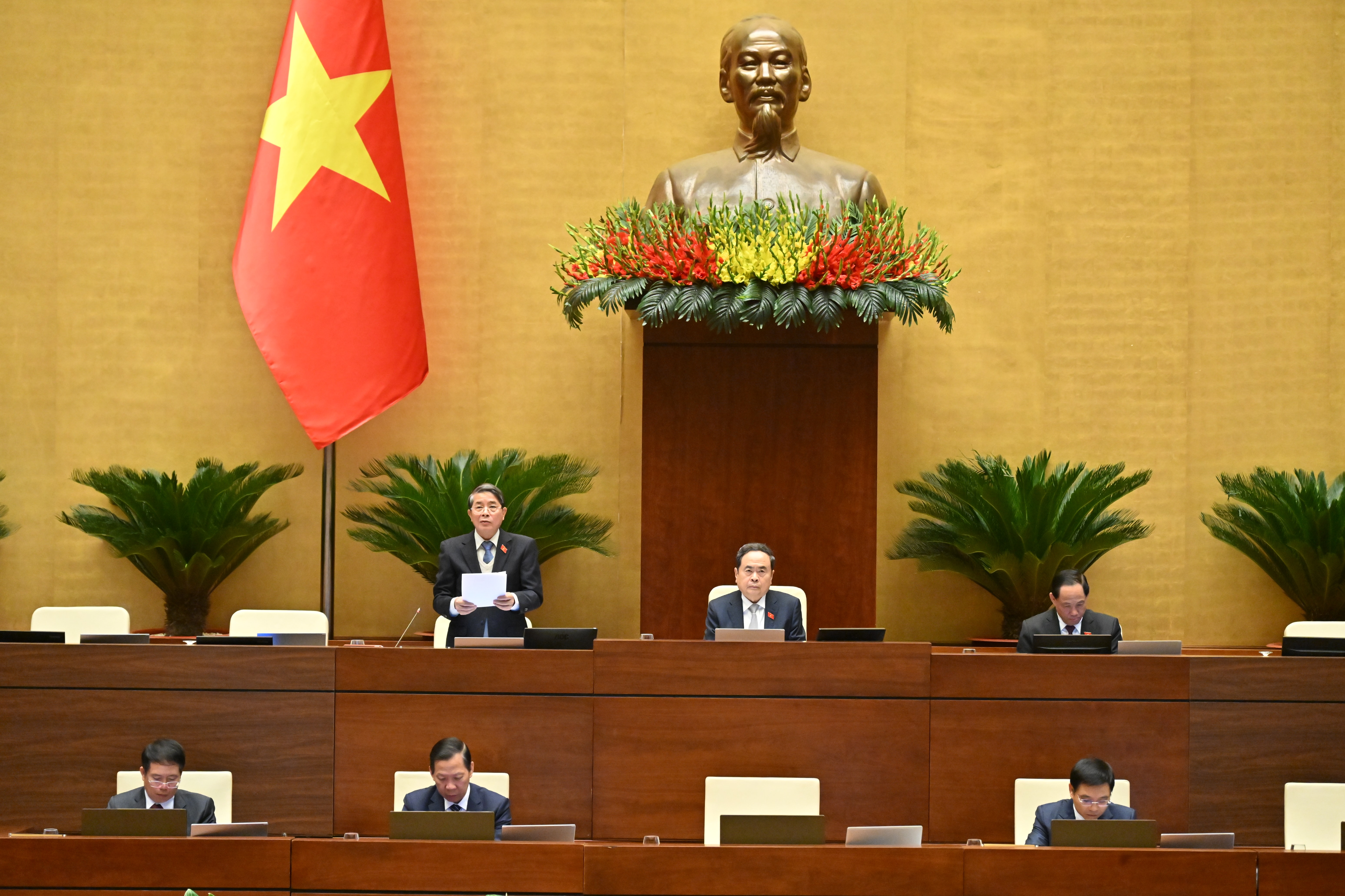 Phó Chủ tịch Quốc hội Nguyễn Đức Hải điều hành phiên họpVQK_4911