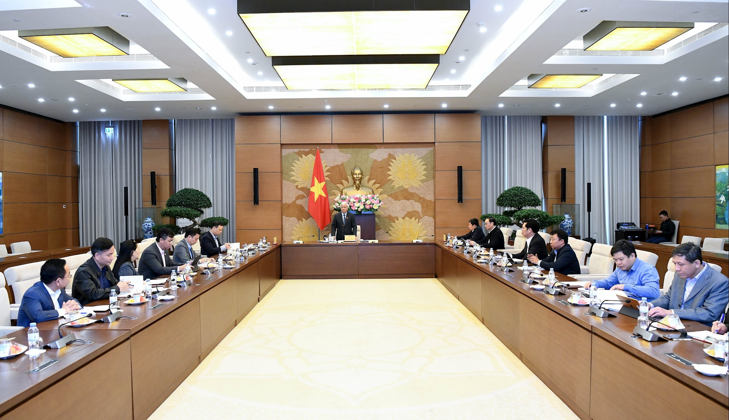 Phó chủ tịch thường trực QH Đỗ Văn Chiến..