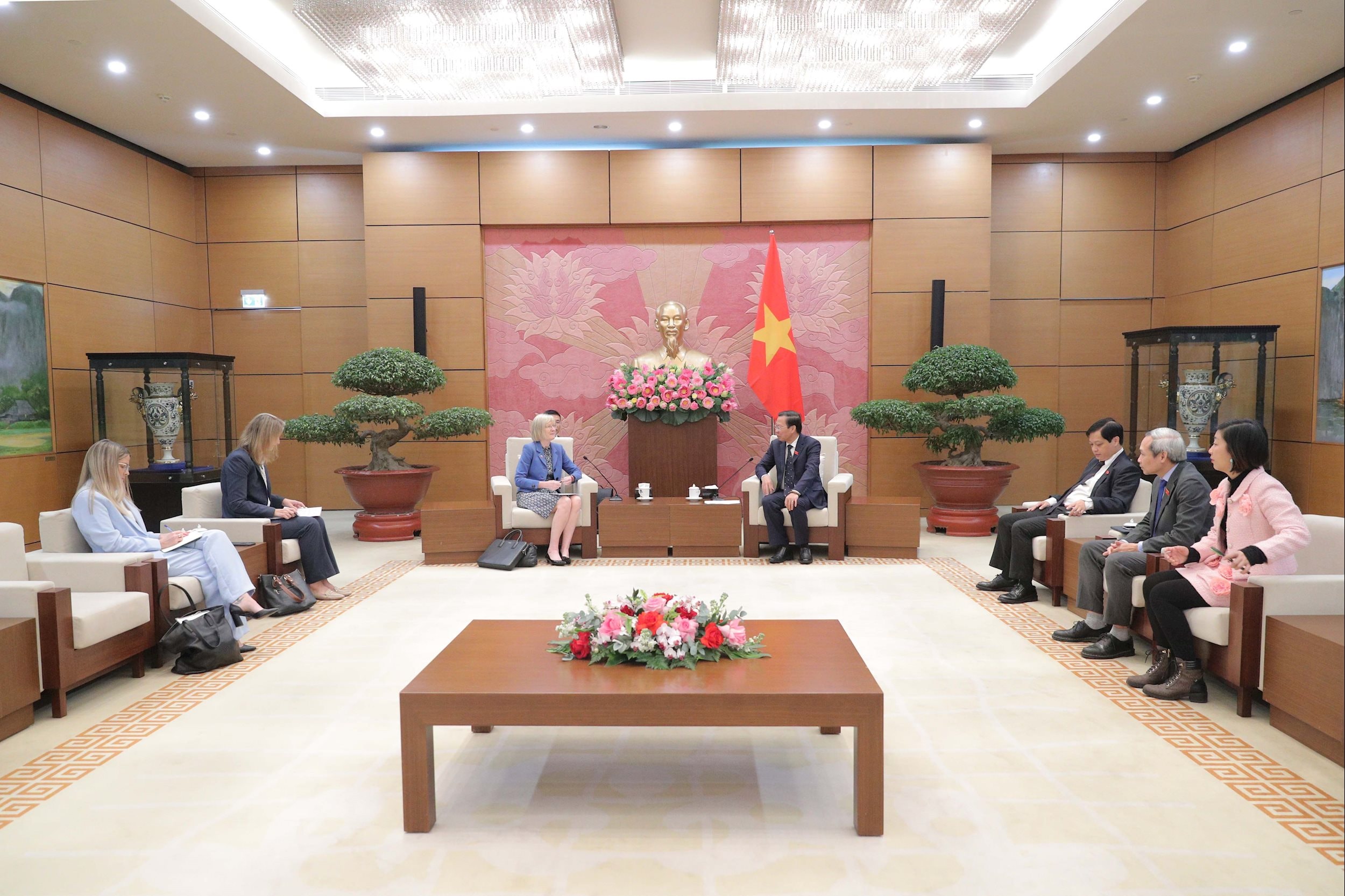 Toàn cảnh cuộc tiếp