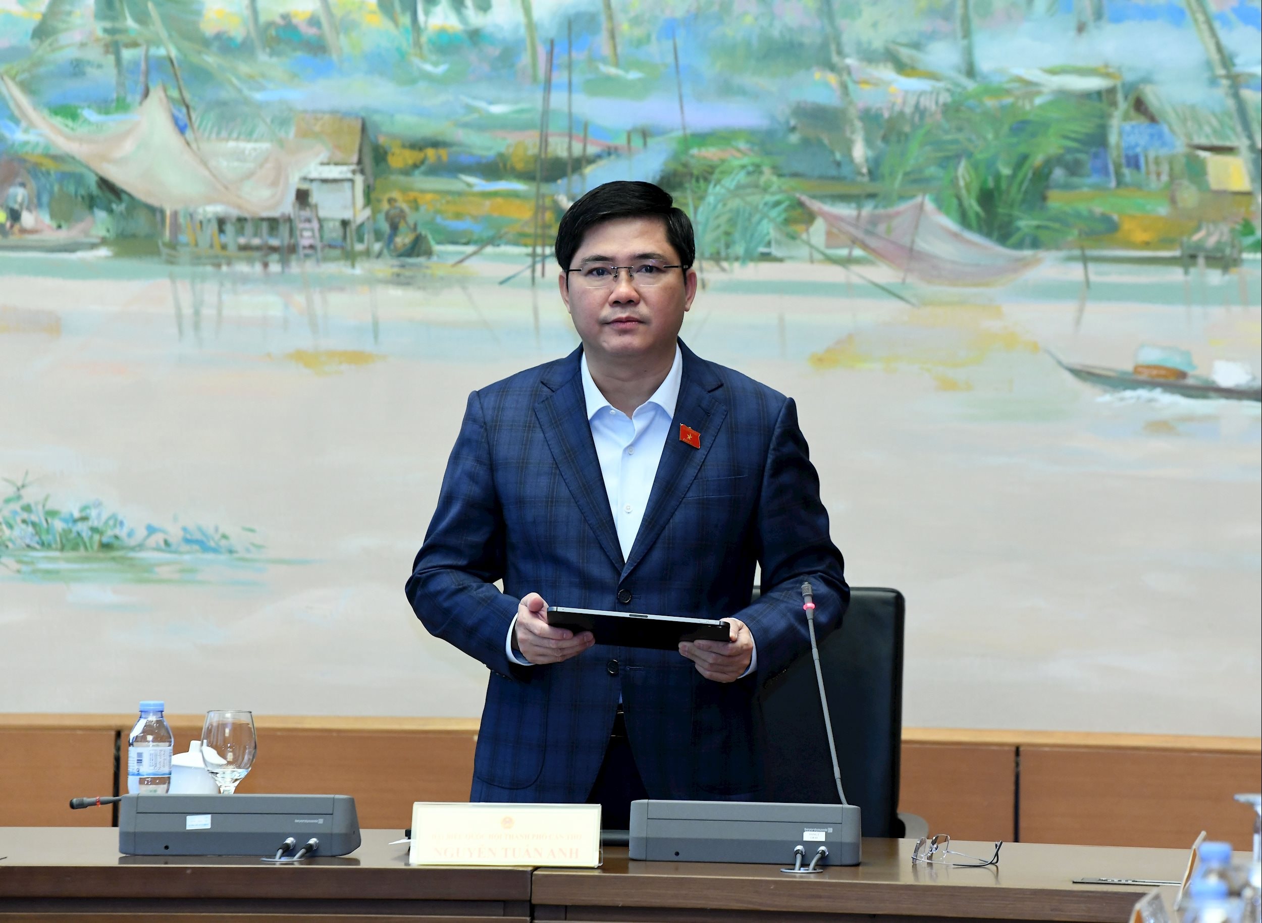 Trưởng Đoàn ĐBQH Thành phố Cần Thơ Nguyễn Tuấn Anh.3