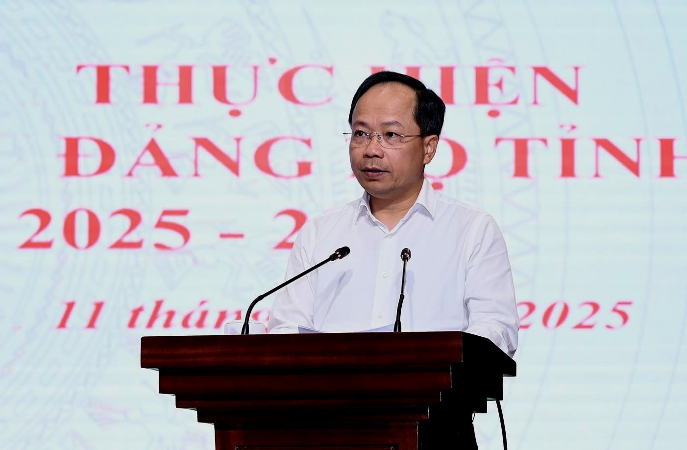 ខ្ញុំមានអាយុ 18 ឆ្នាំ។