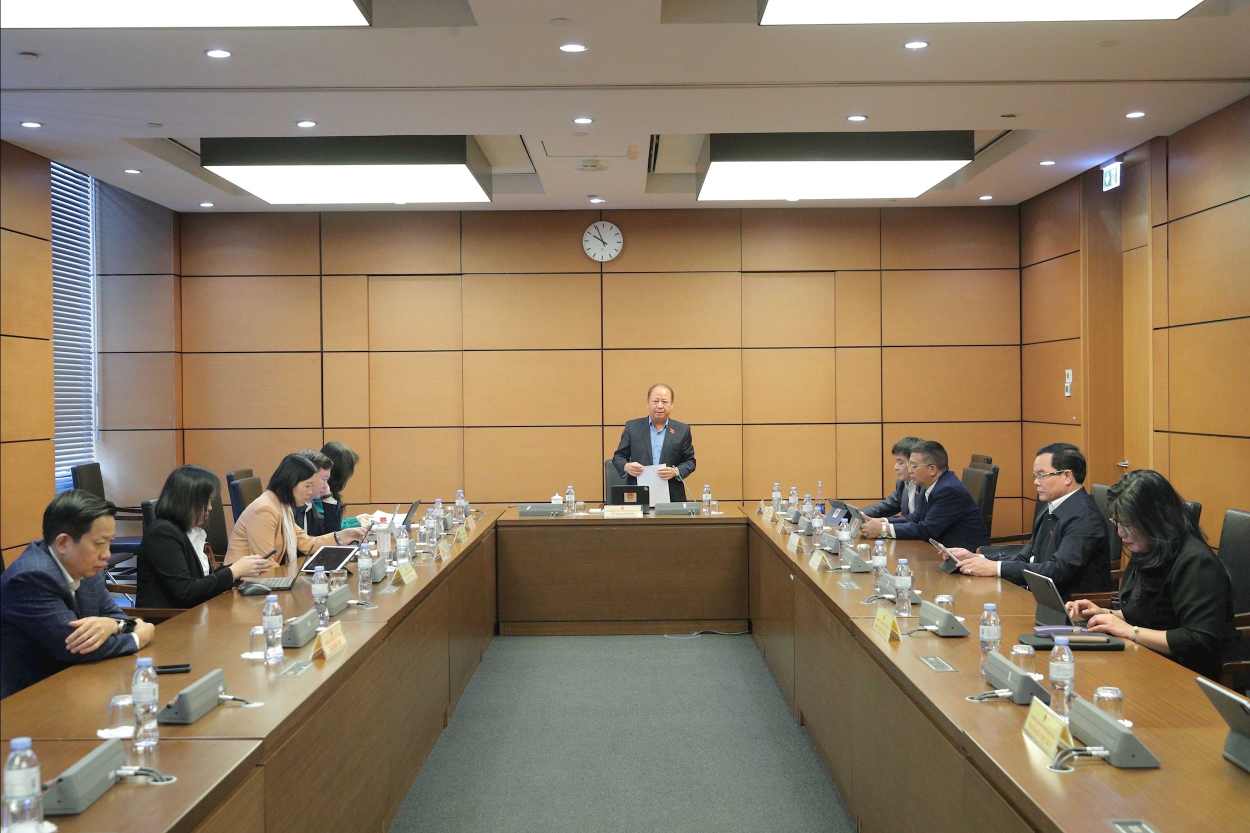 ក្រុមទី 4 (ឡាវ Cai, Lai Chau, Khanh Hoa)