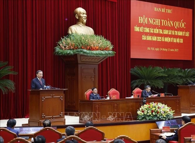 Party General Secretary To Lam addresses the conference. (Photo: VNA)