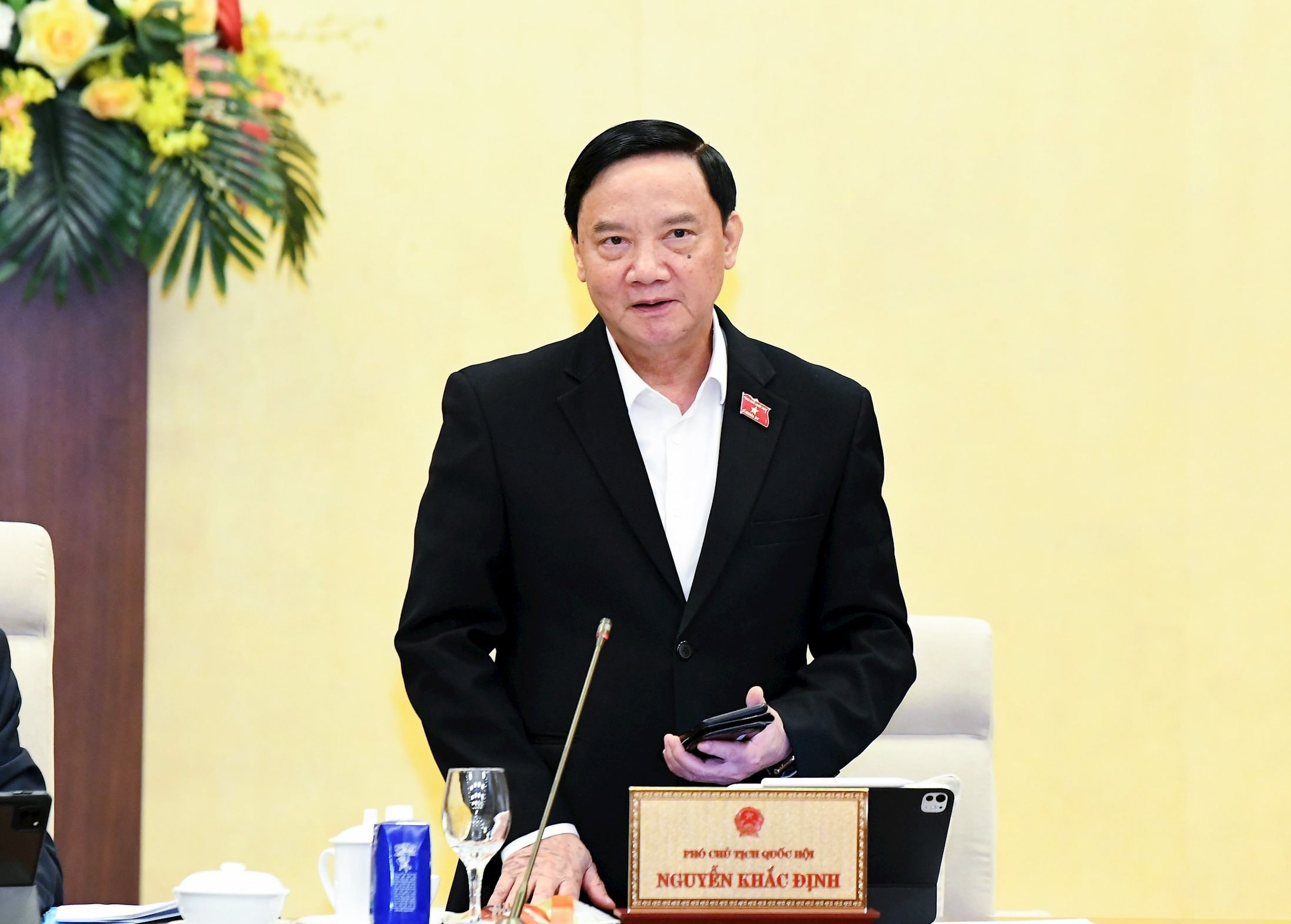 Phó Chủ tịch Quốc hội Nguyễn Khắc Định phát biểu. Ảnh: Lâm Hiển