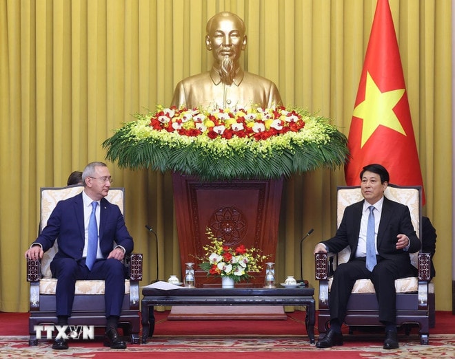 ttxvn-chu-tich-nuoc-tiep-thong-doc-tinh-kaluga-lb-nga-24-3.jpg