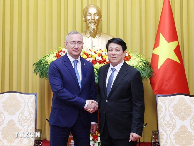 ttxvn-chu-tich-nuoc-tiep-thong-doc-tinh-kaluga-lb-nga-24-2.jpg