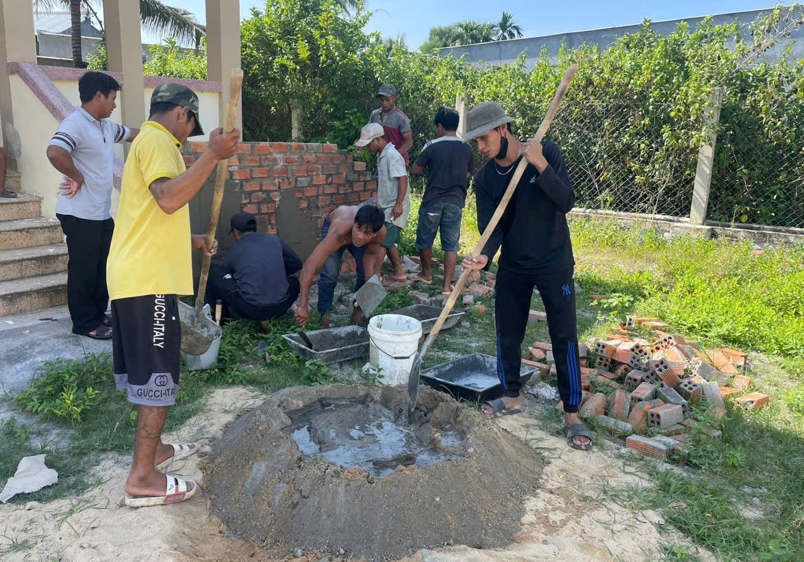 Minorías étnicas de la comuna de Cam An participan en formación vocacional en construcción con recursos de la implementación del Programa 1719.